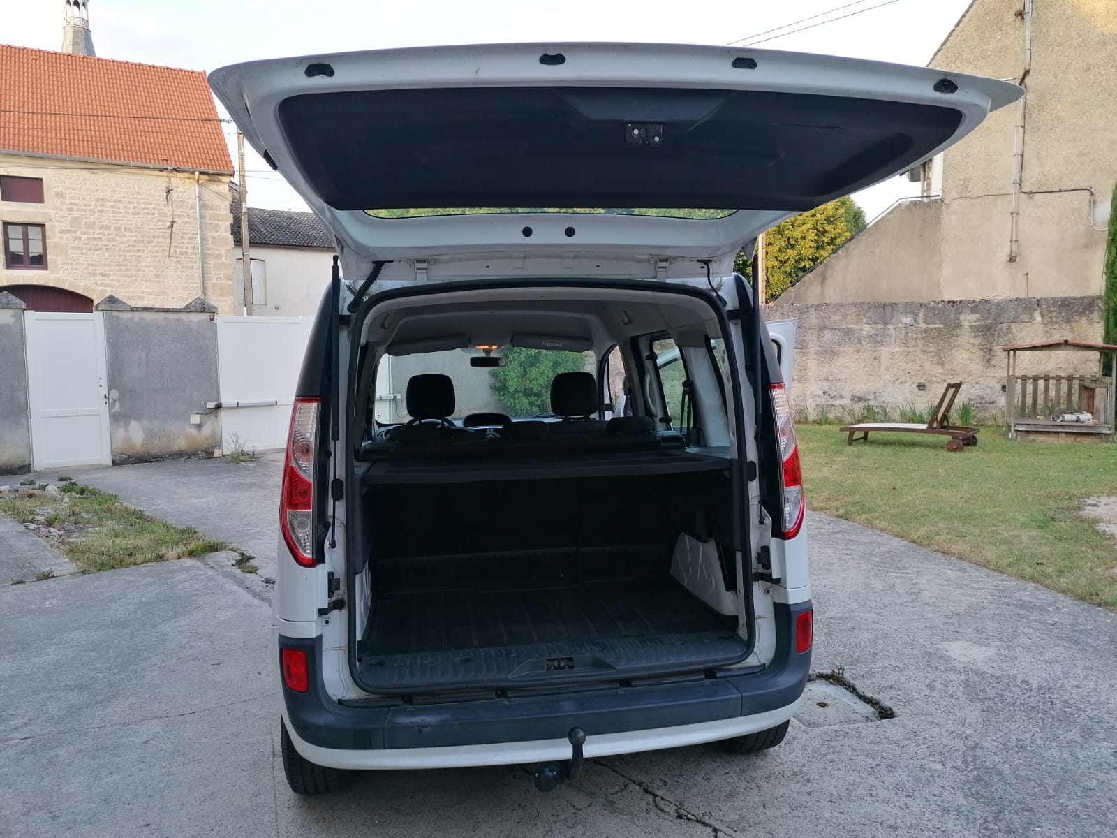 Renault Kangoo 1.5 dci avec Attelage