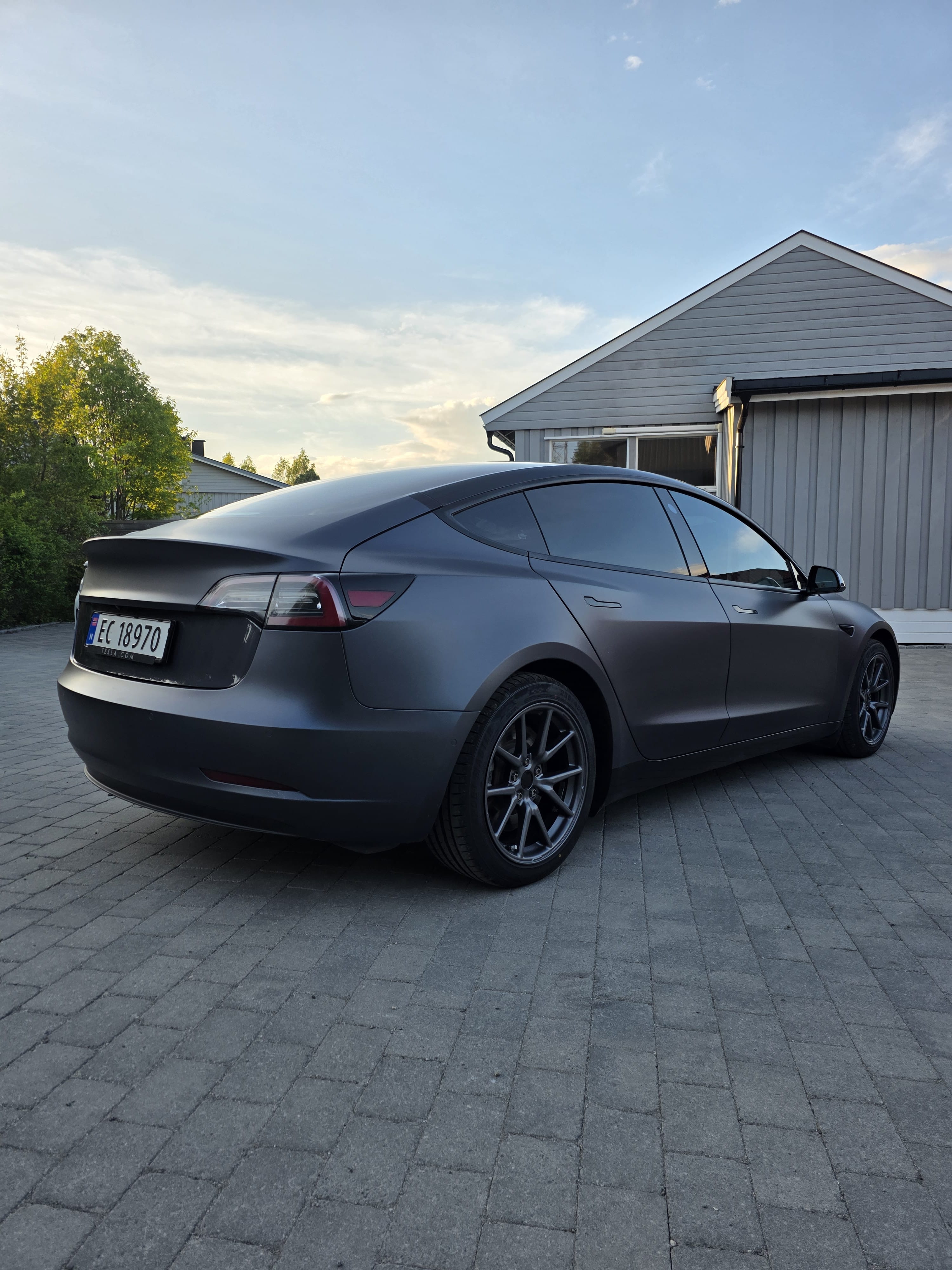 Tesla Model 3 Long Range med GPS