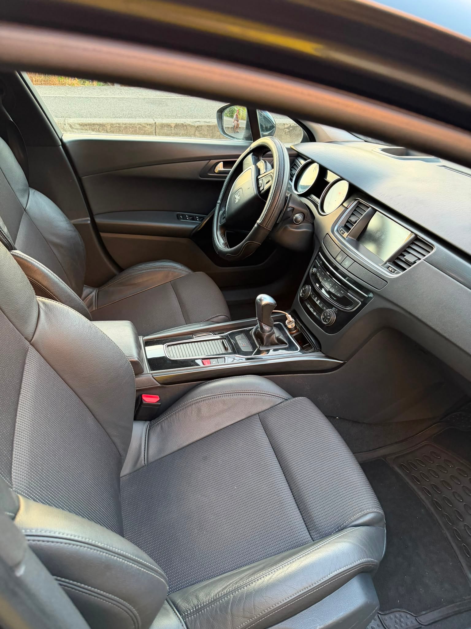 Peugeot 508 avec GPS