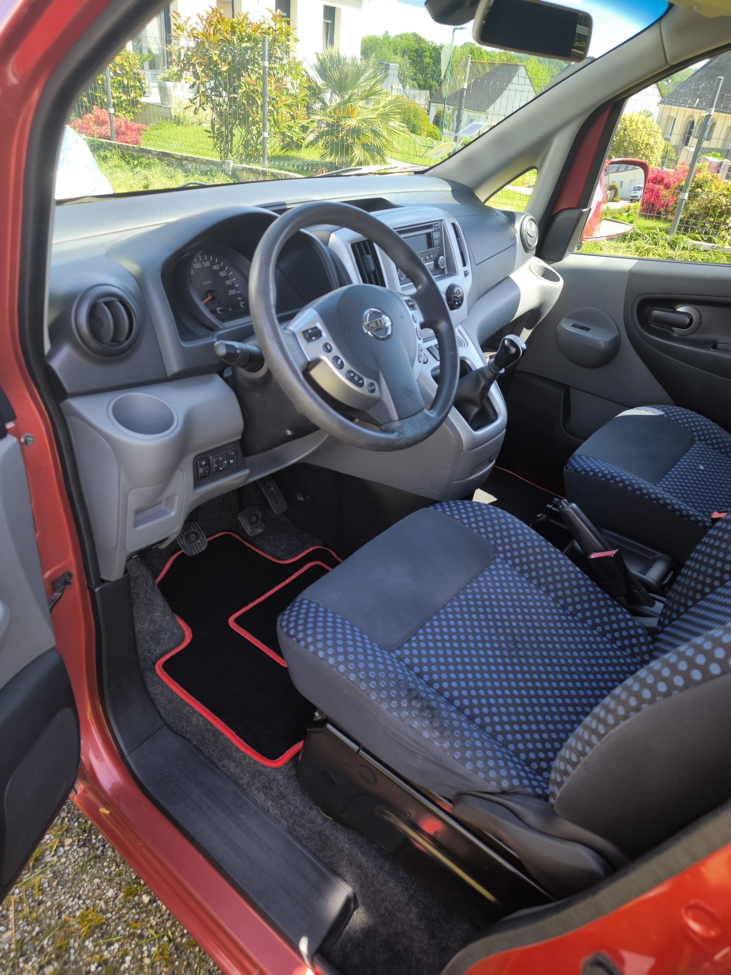 Nissan NV200 Combi