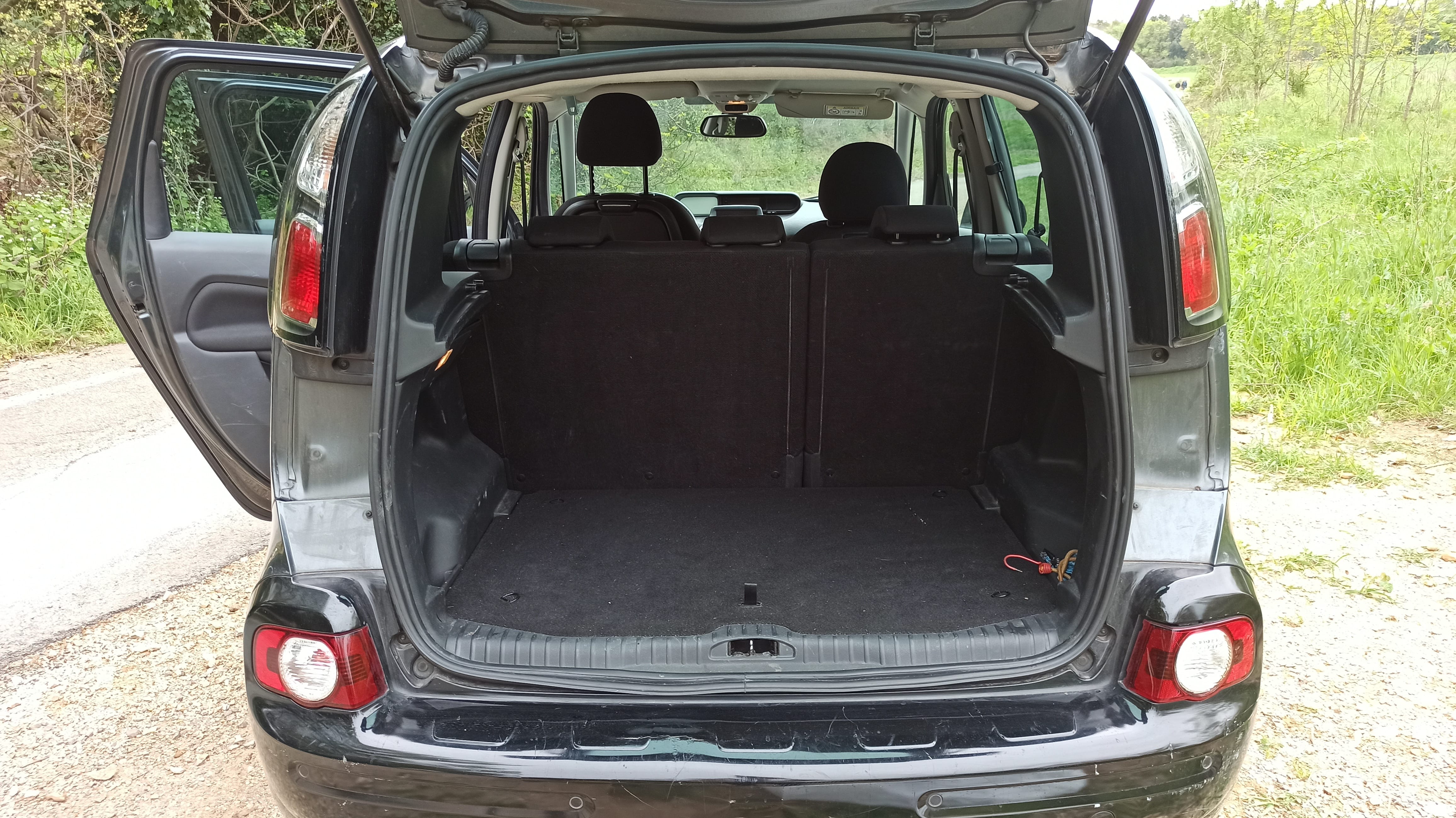 Citroen C3 Picasso with Bluetooth audio