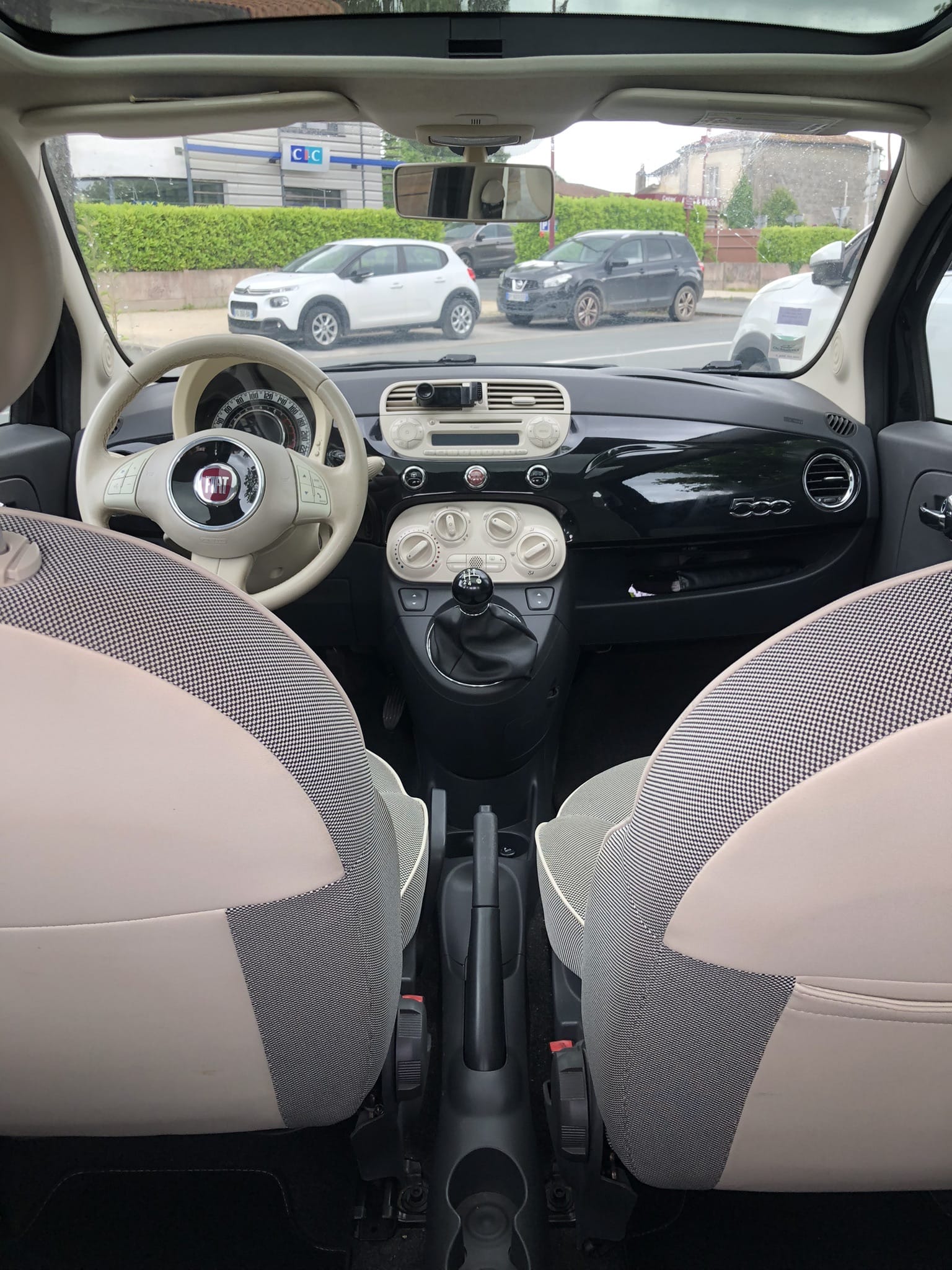 Fiat 500 with Bluetooth audio