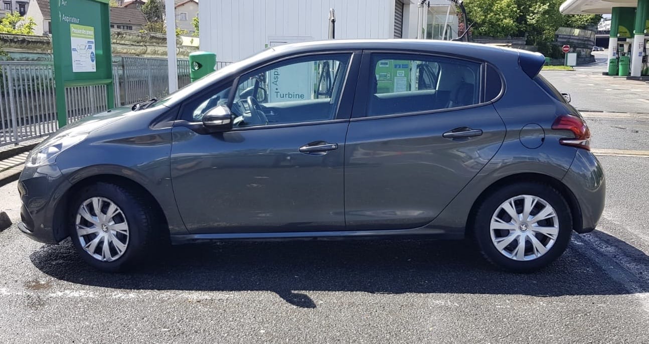 Peugeot 208 avec Climatisation