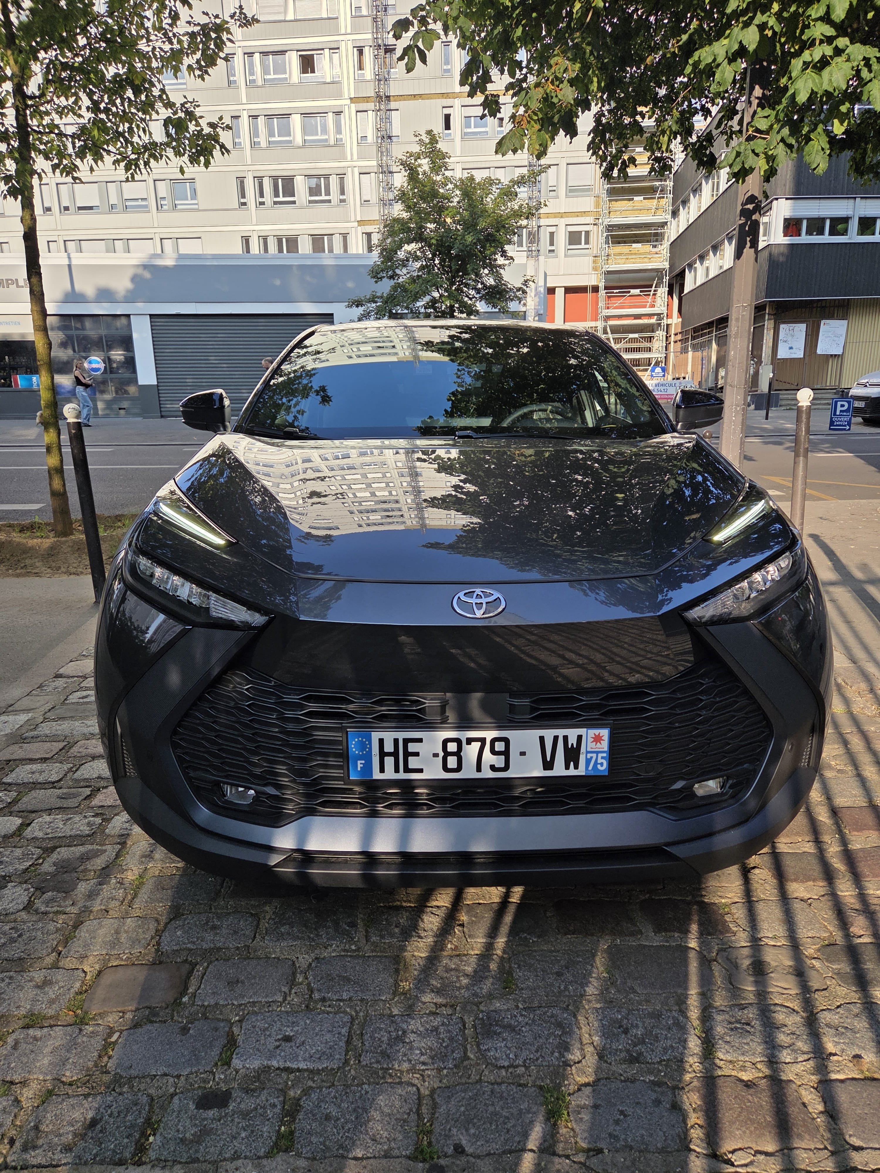 Toyota C-HR Hybrid avec Climatisation