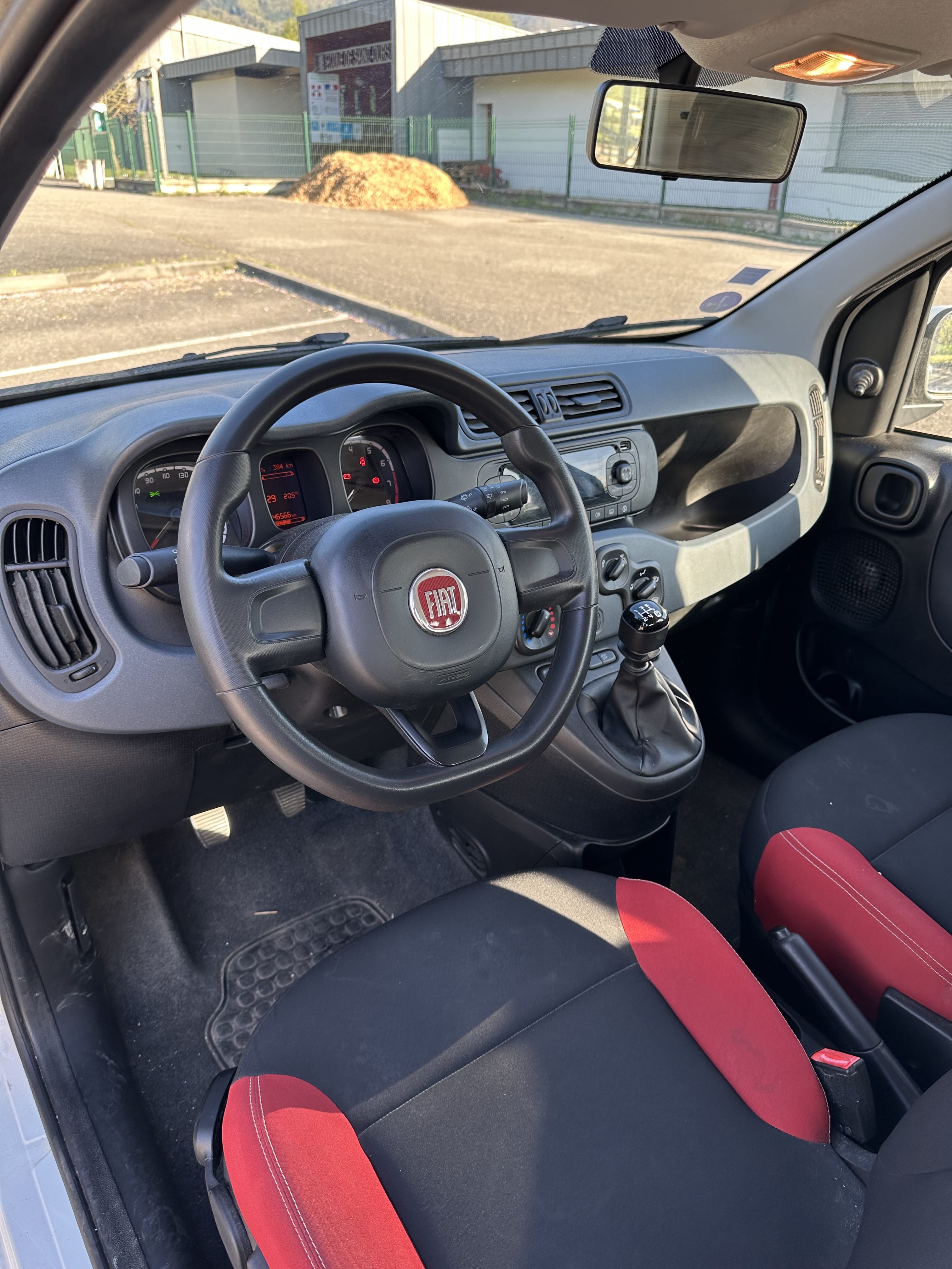 Fiat Panda avec Autoradio