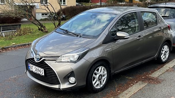 Toyota Yaris HYBRID