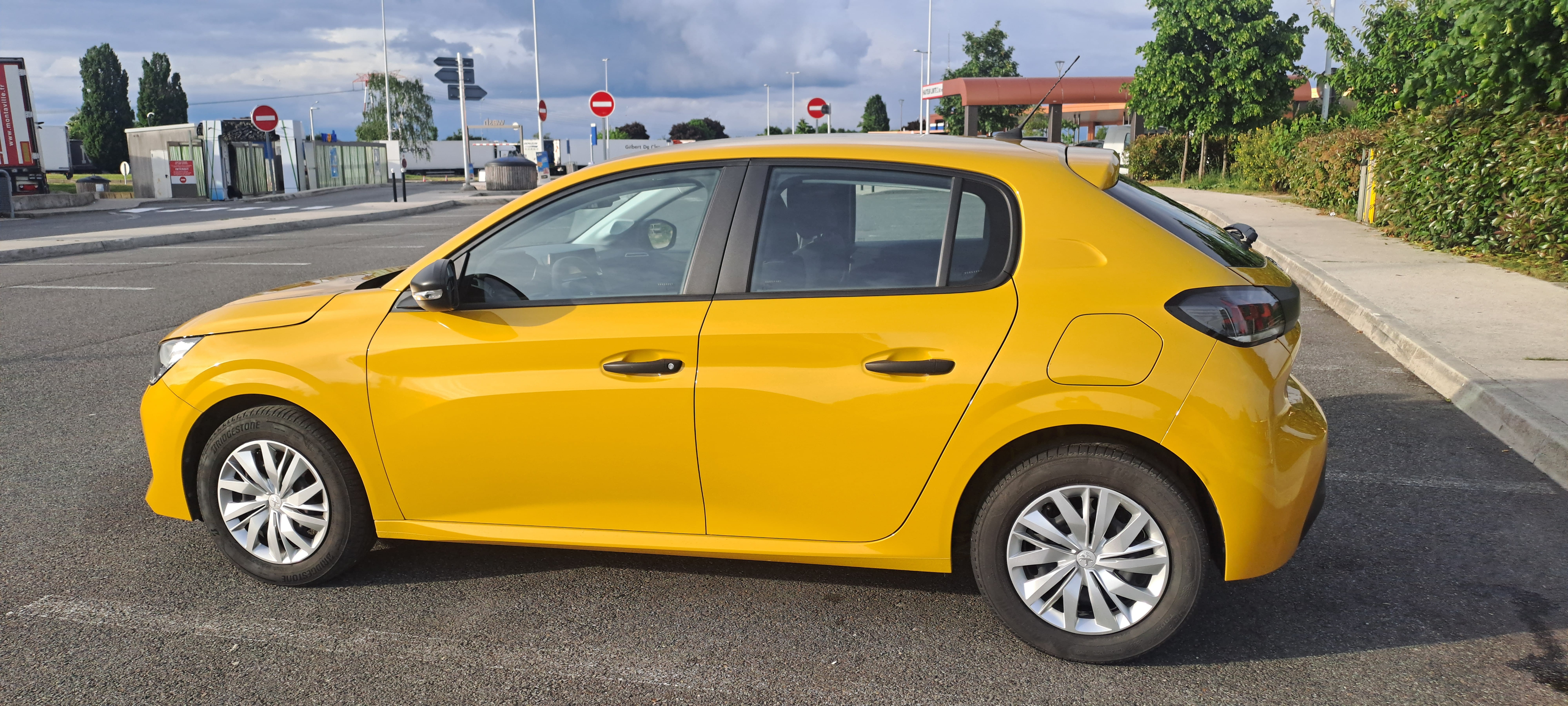 Peugeot 208 avec Climatisation