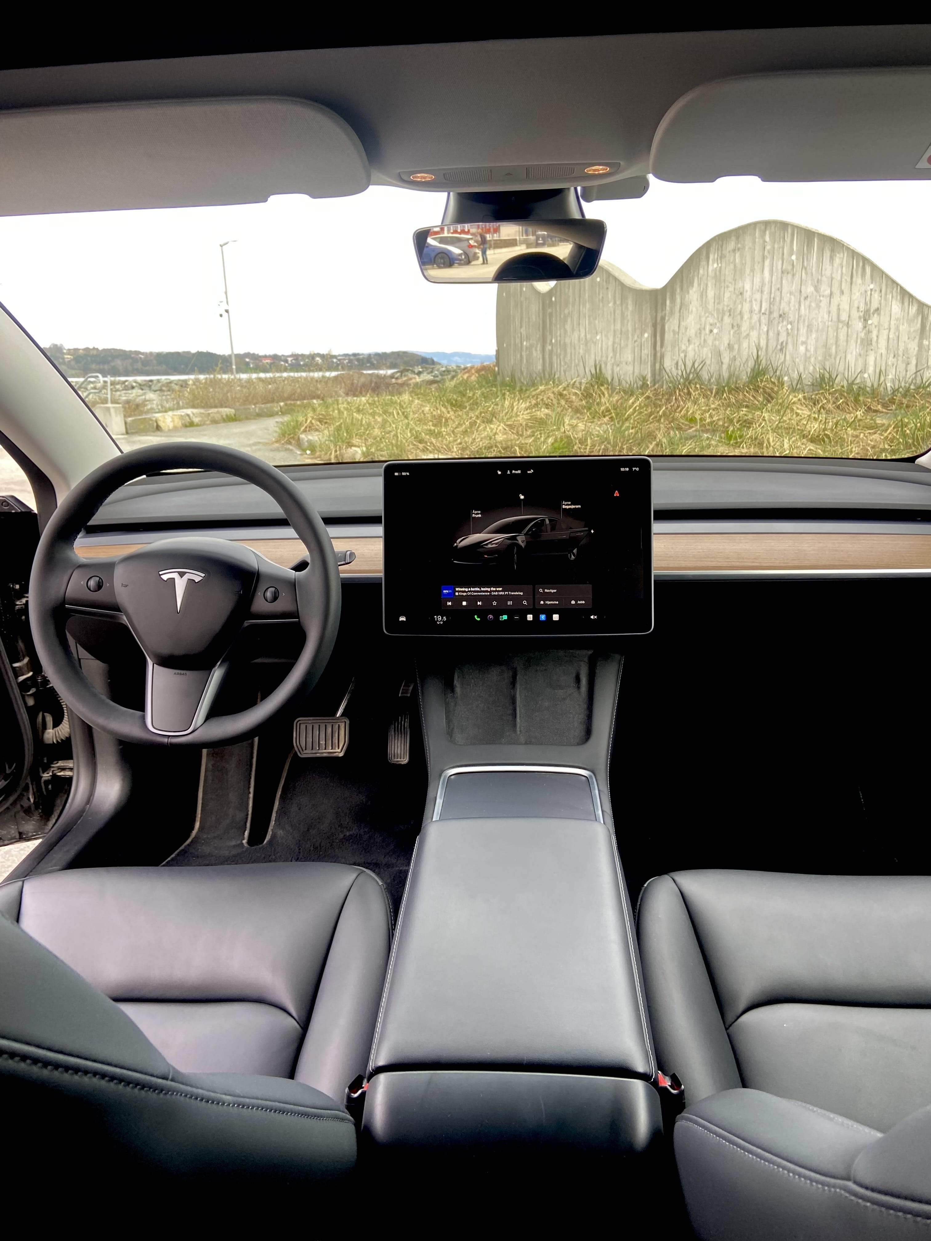 Tesla Model 3 Standard Range with Cruise control