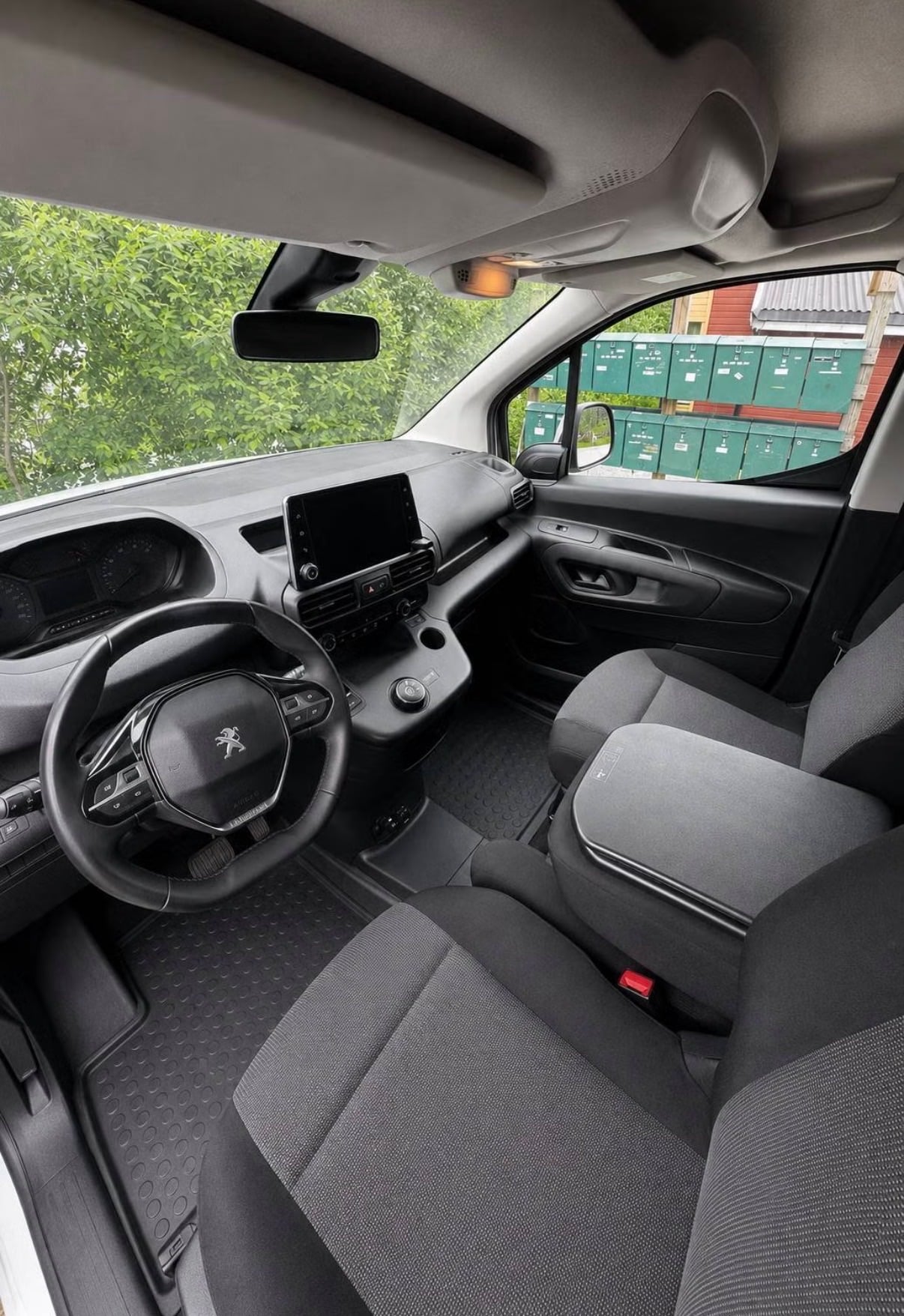 Peugeot Partner med GPS