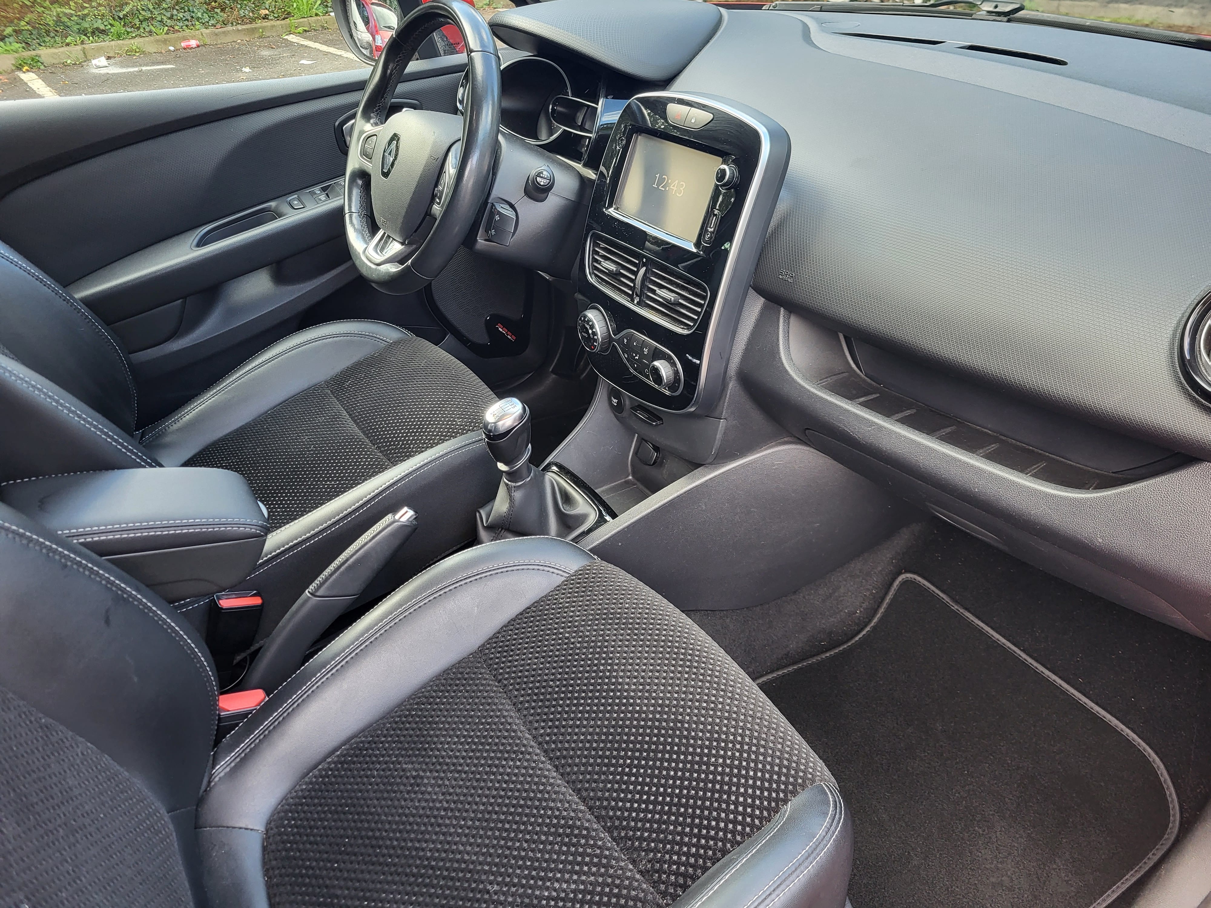 Renault Clio 1.2 TCE avec GPS