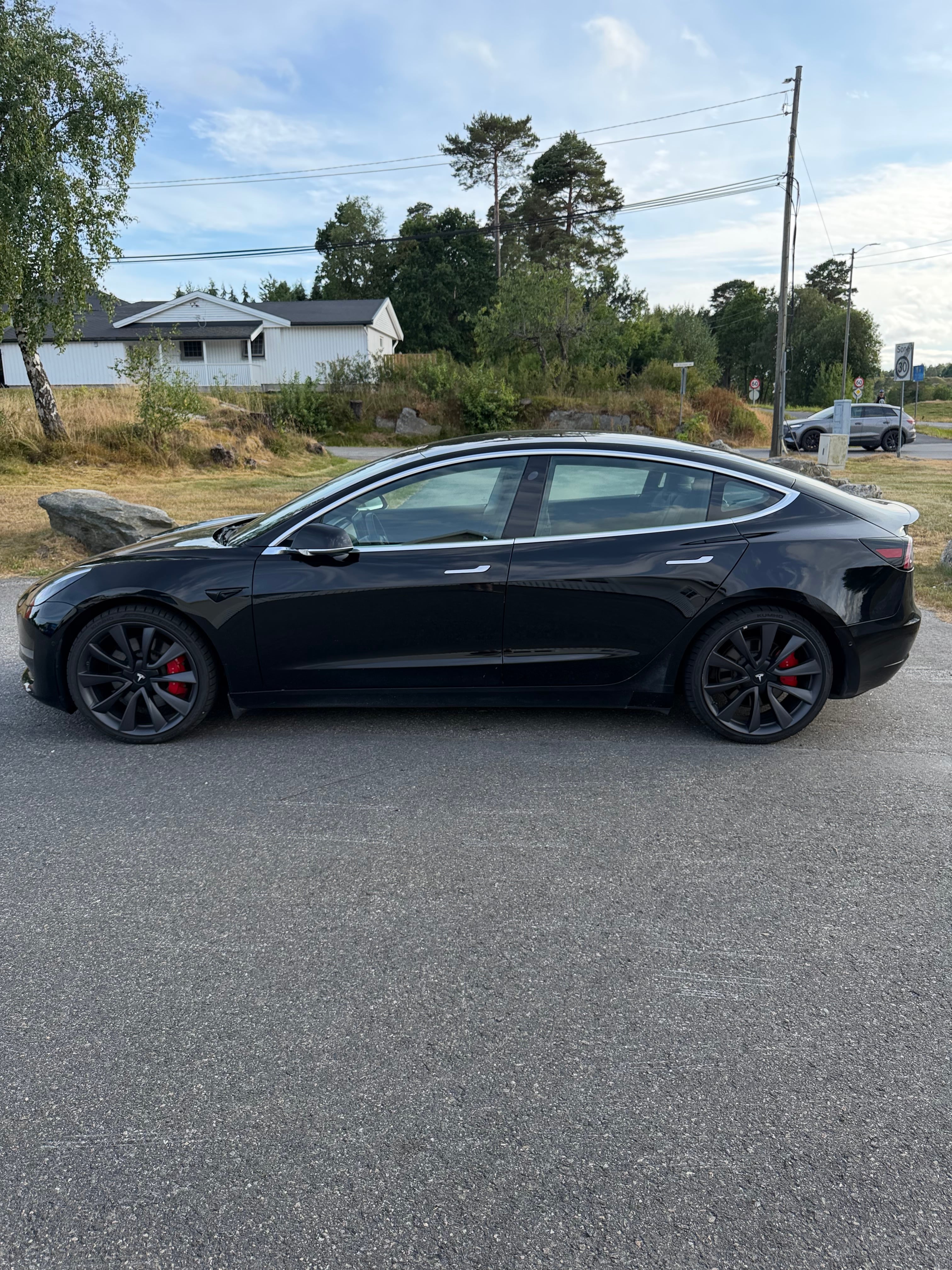 Tesla Model 3 Performance med Aircondition