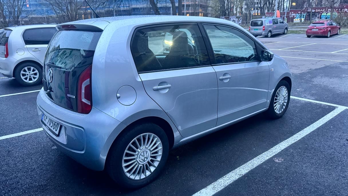 Volkswagen Up! with Audio / iPod input
