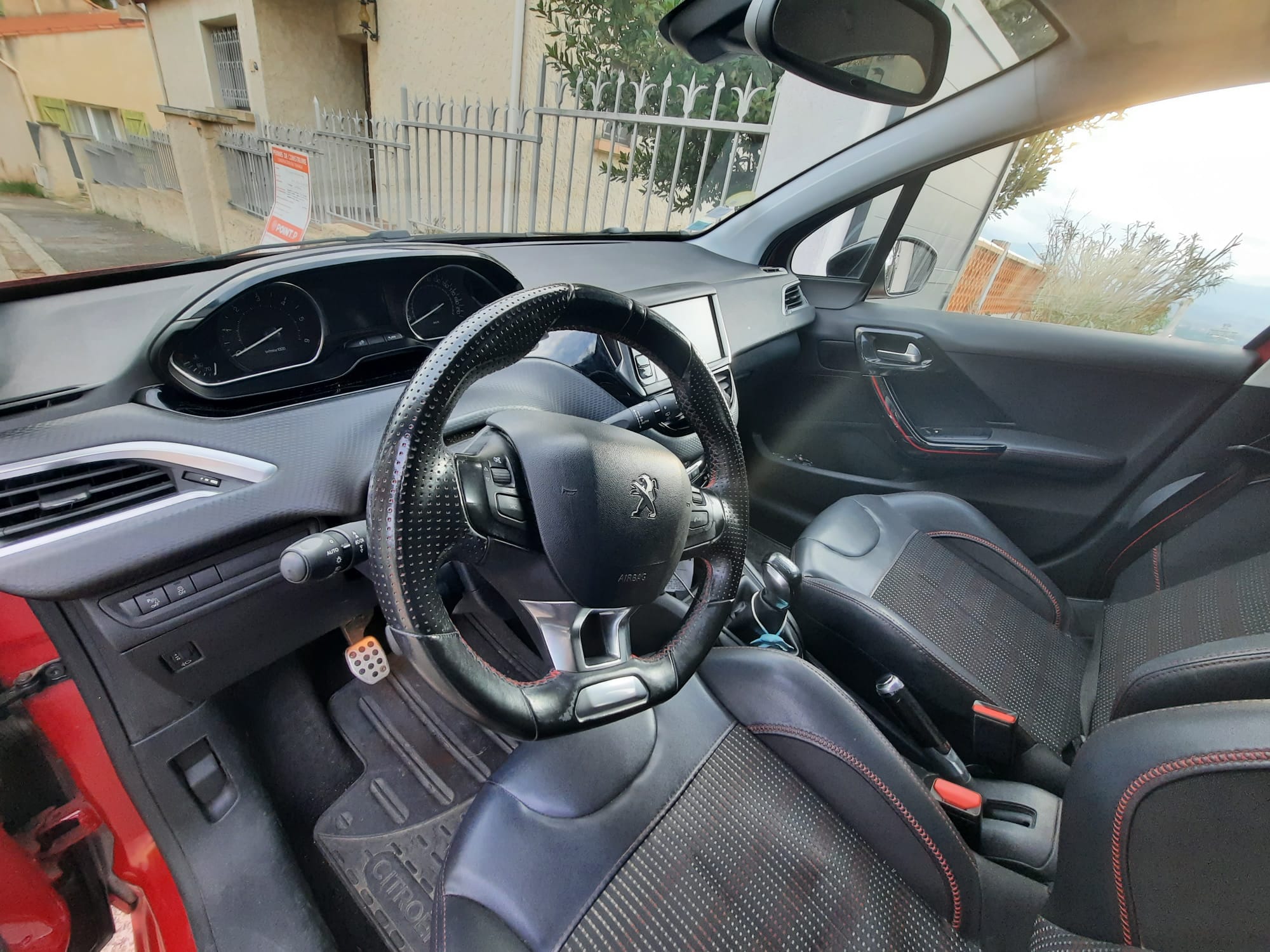 Peugeot 208 GT Line avec Climatisation