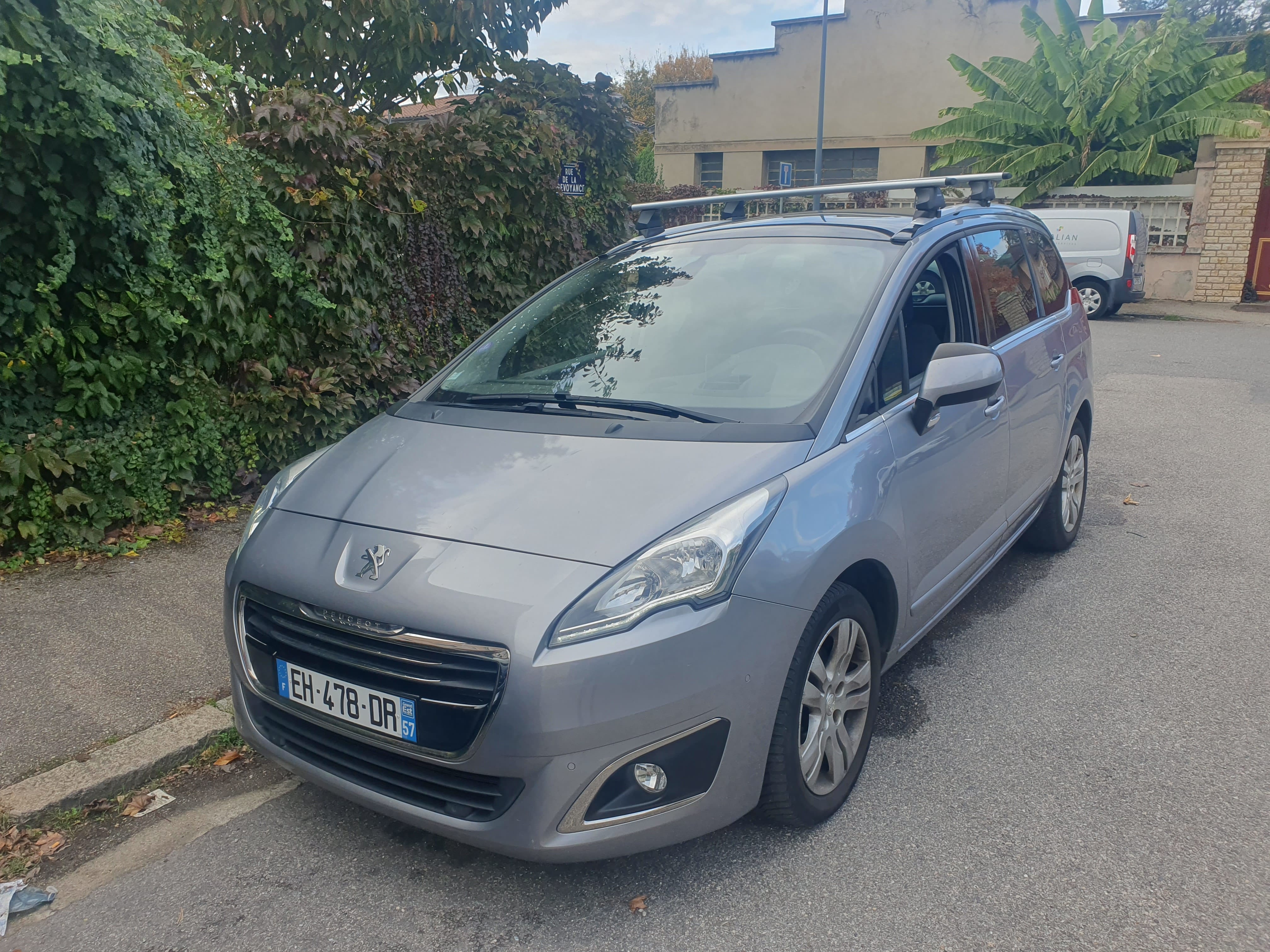 Peugeot 5008, 2016, Essence 95, 7 places