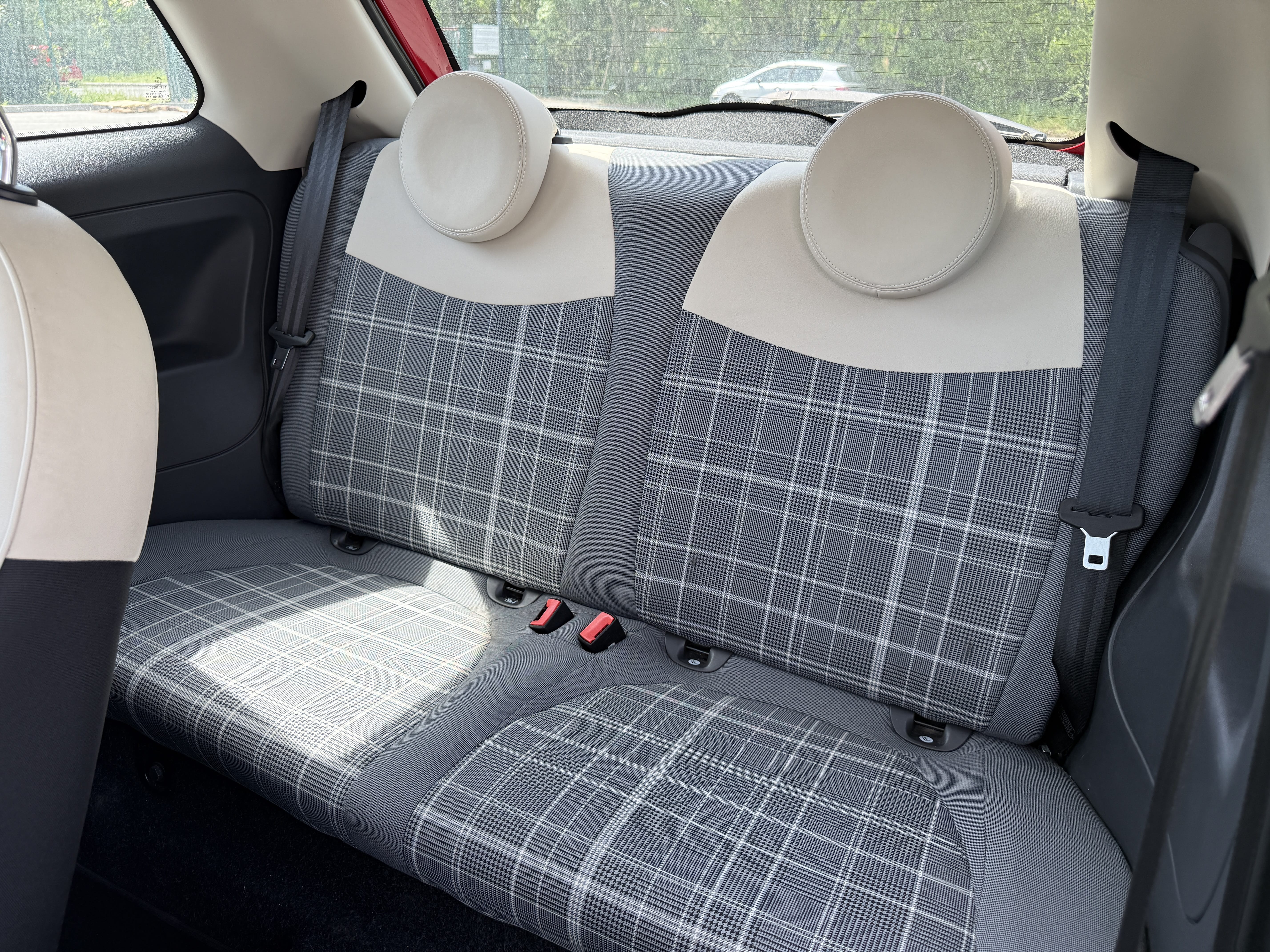 Fiat 500 mit USB-Ladeanschlüsse