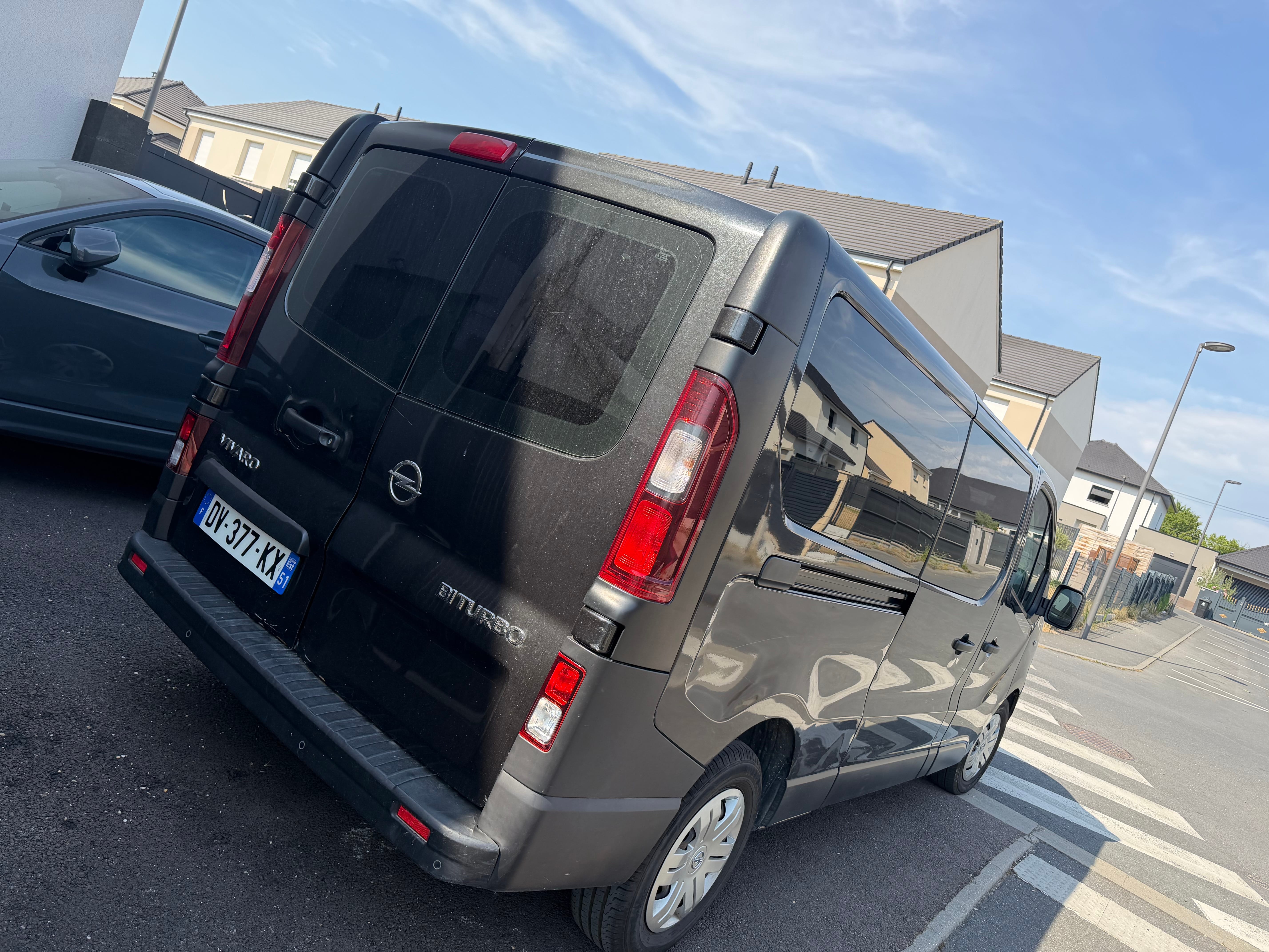 Opel Vivaro avec GPS