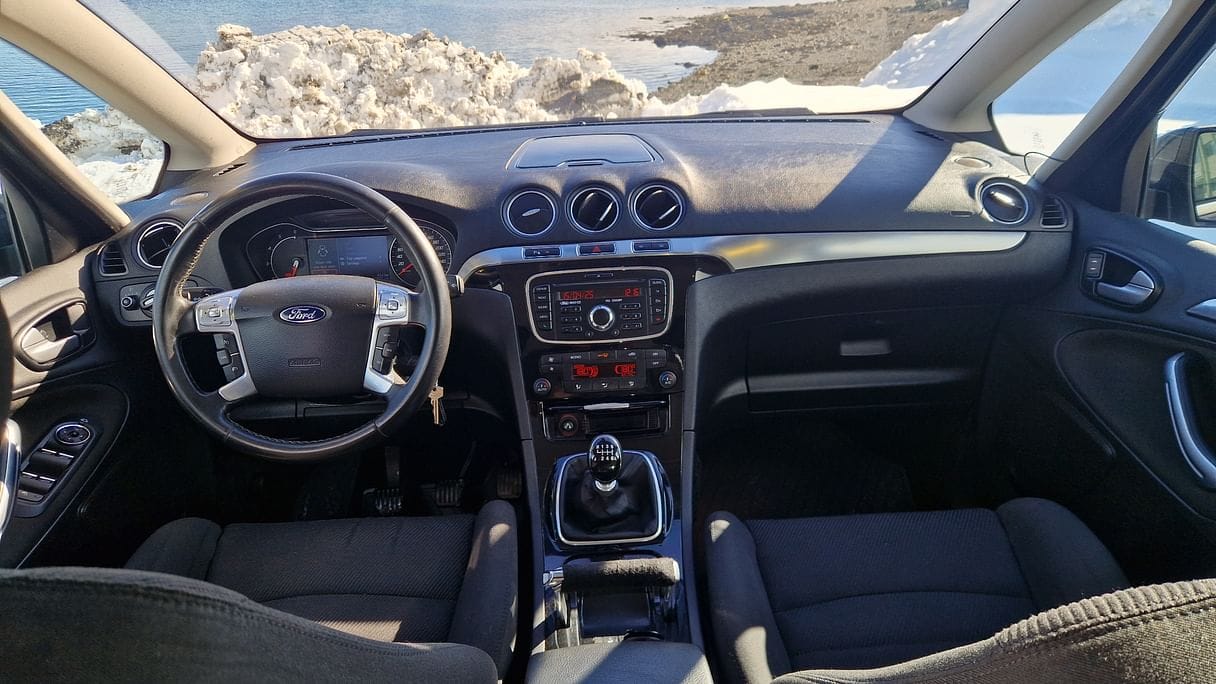Ford S-Max met Autostoel baby