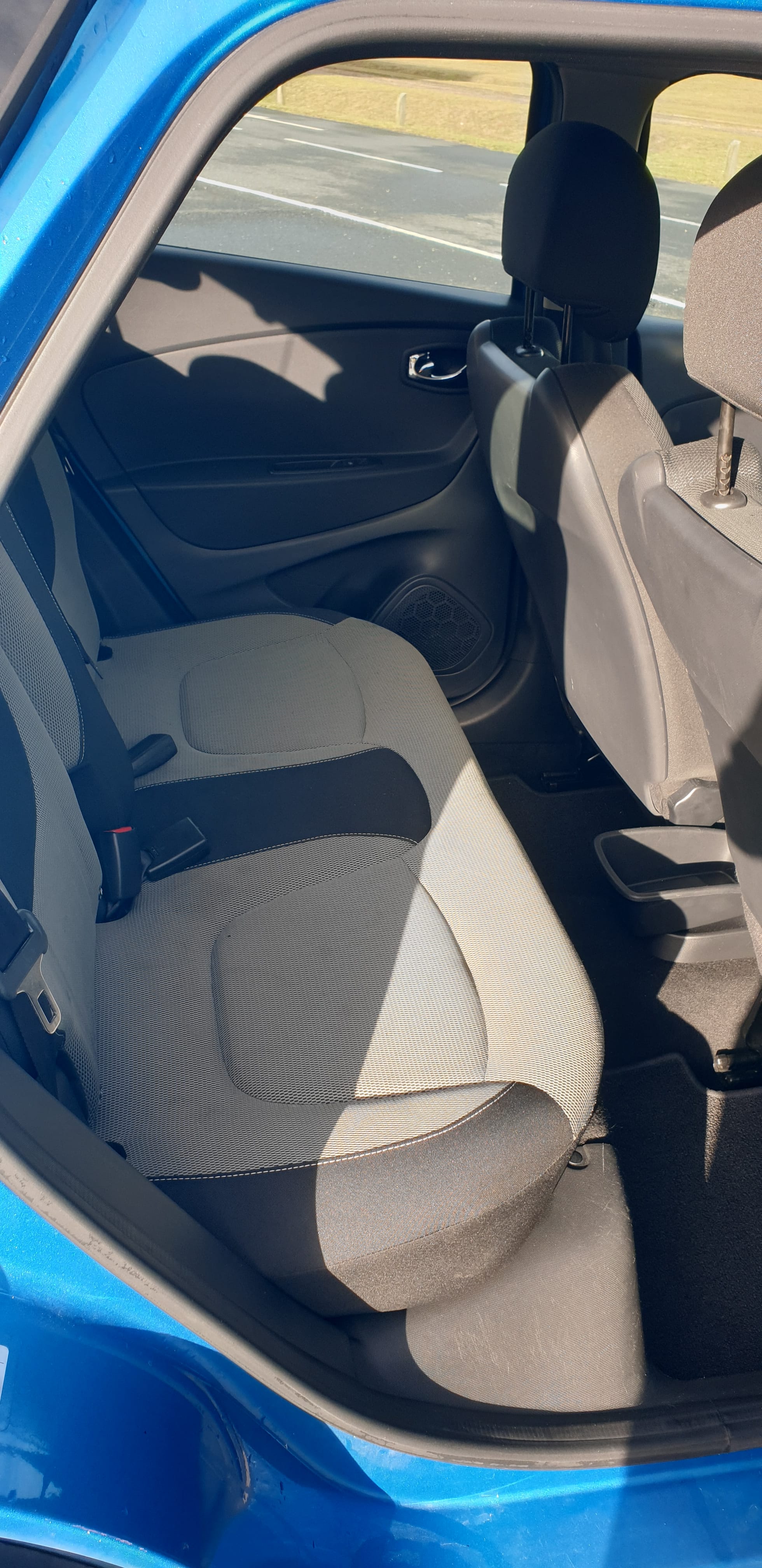 Renault Captur 1.5 dCi 90cv Zen avec Entrée audio / iPod