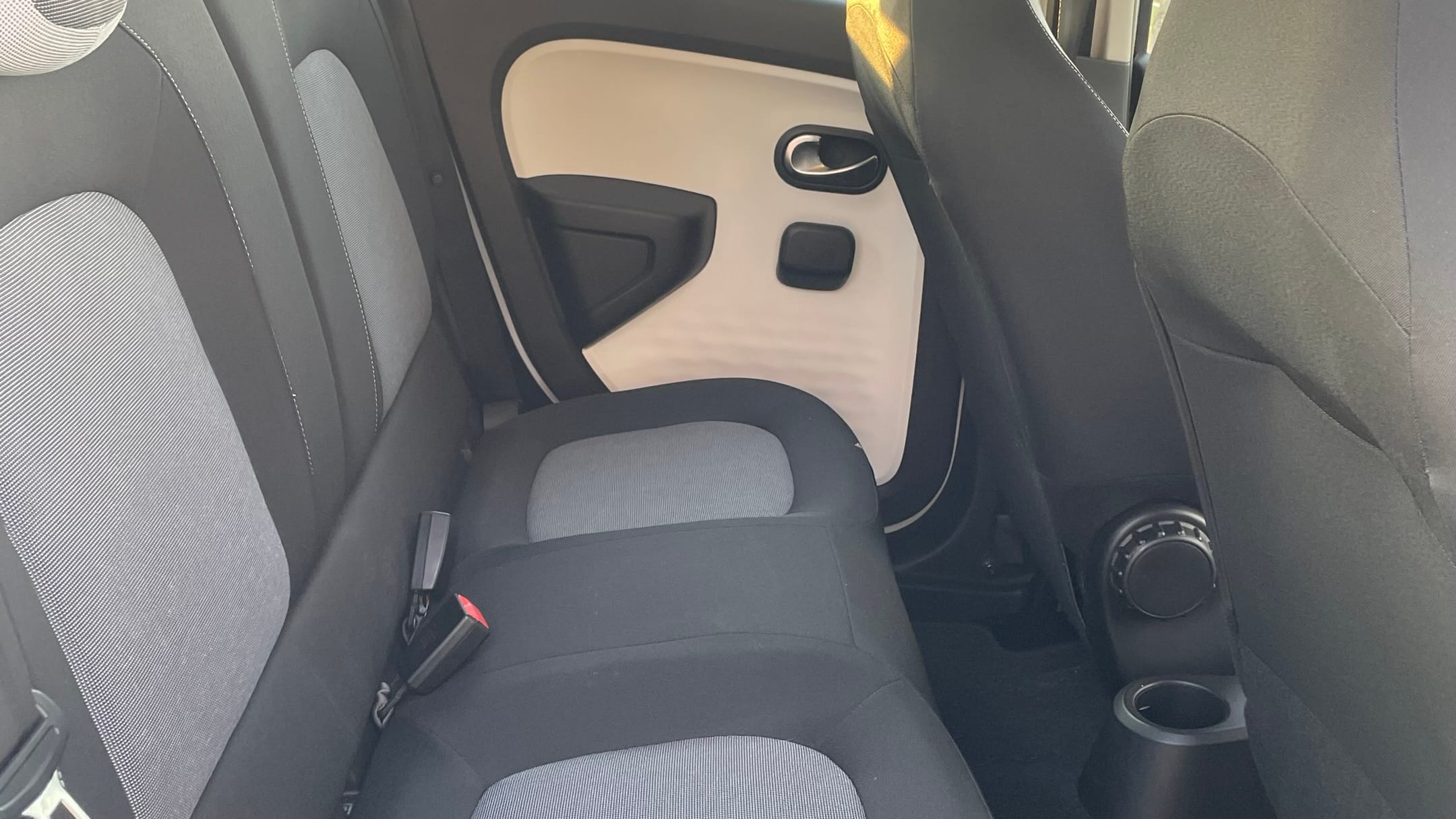 Renault Twingo III avec Entrée audio / iPod