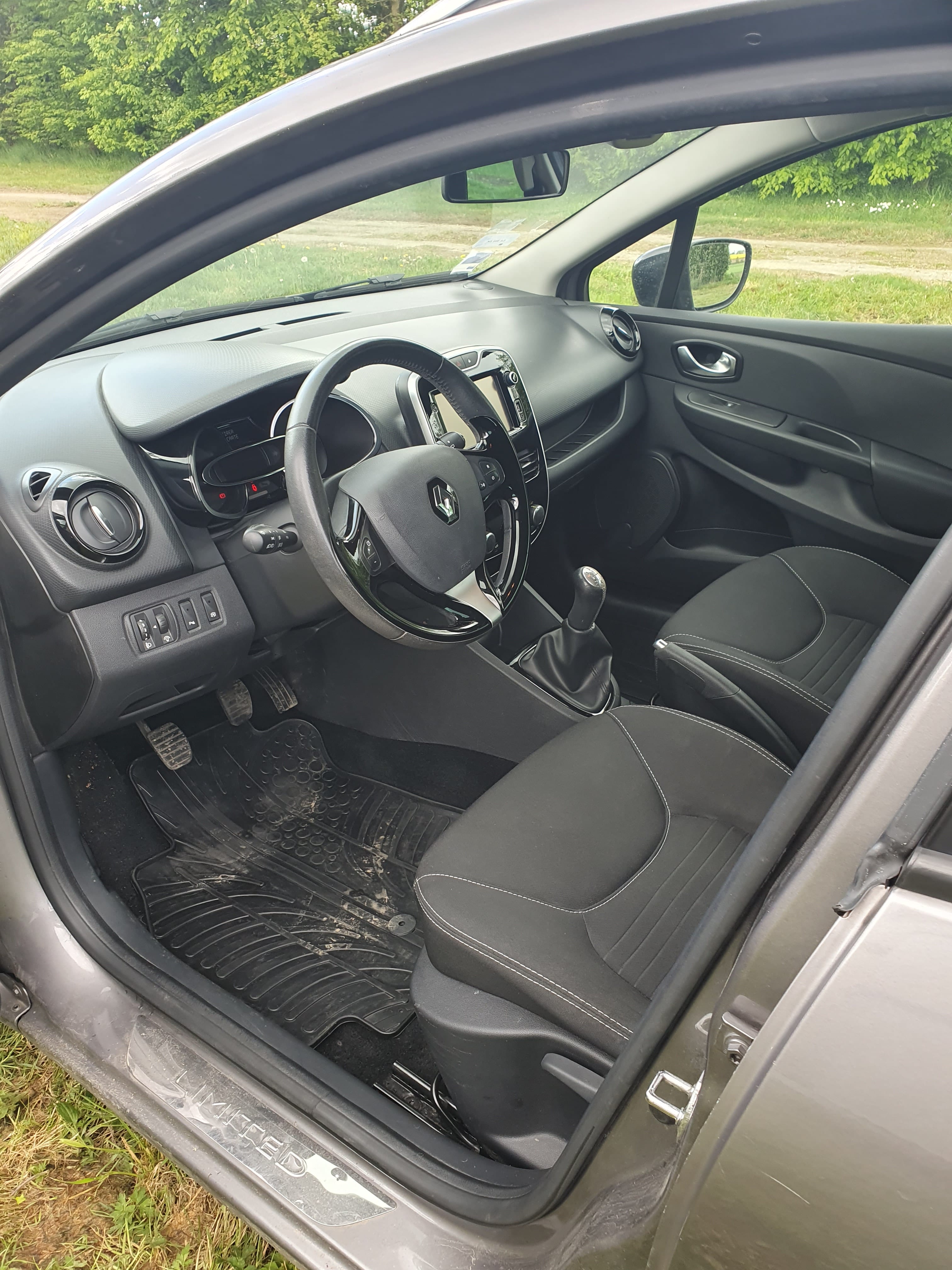 Renault Clio Estate avec GPS