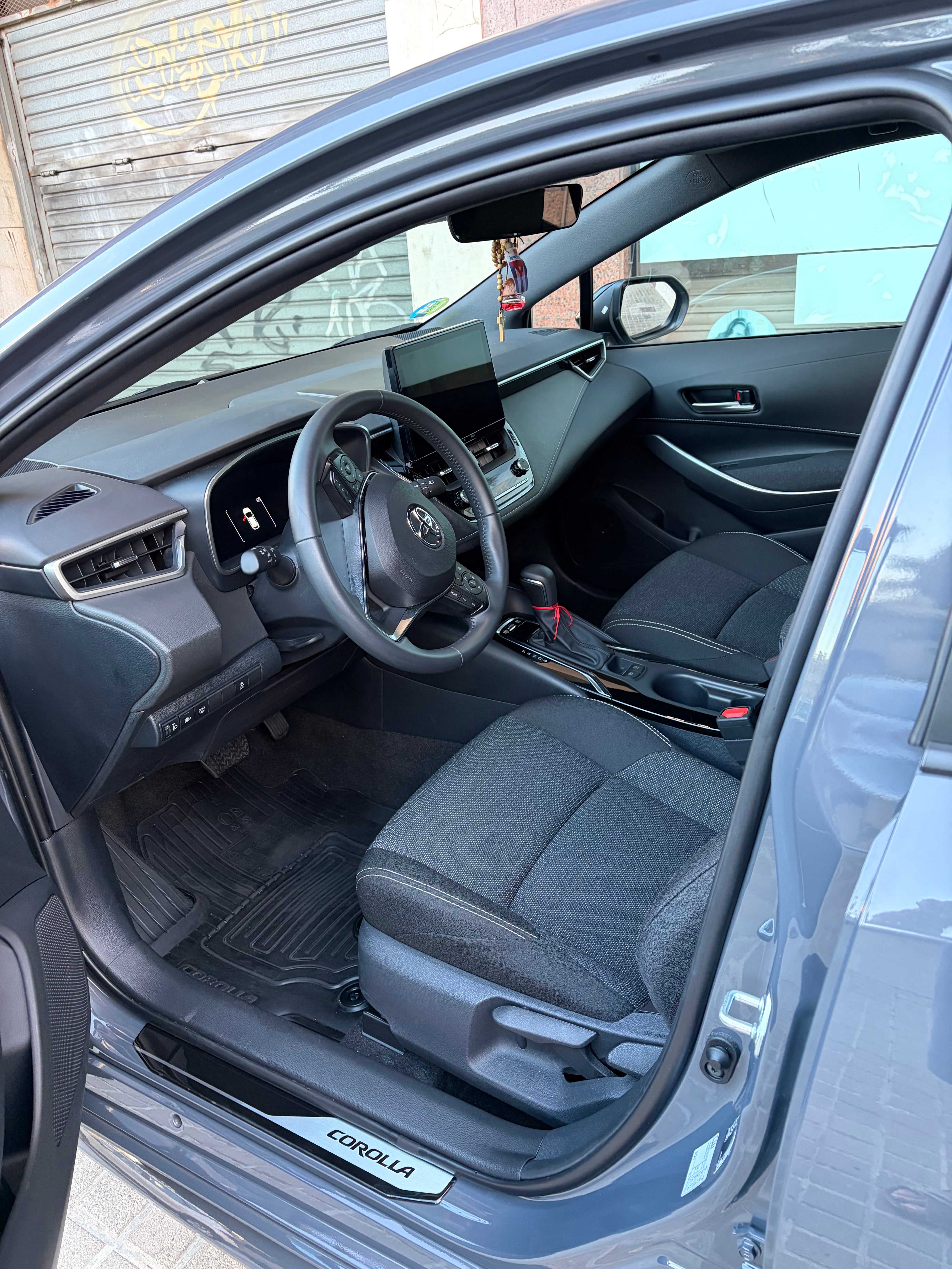 Toyota Corolla Híbrido con Control de velocidad