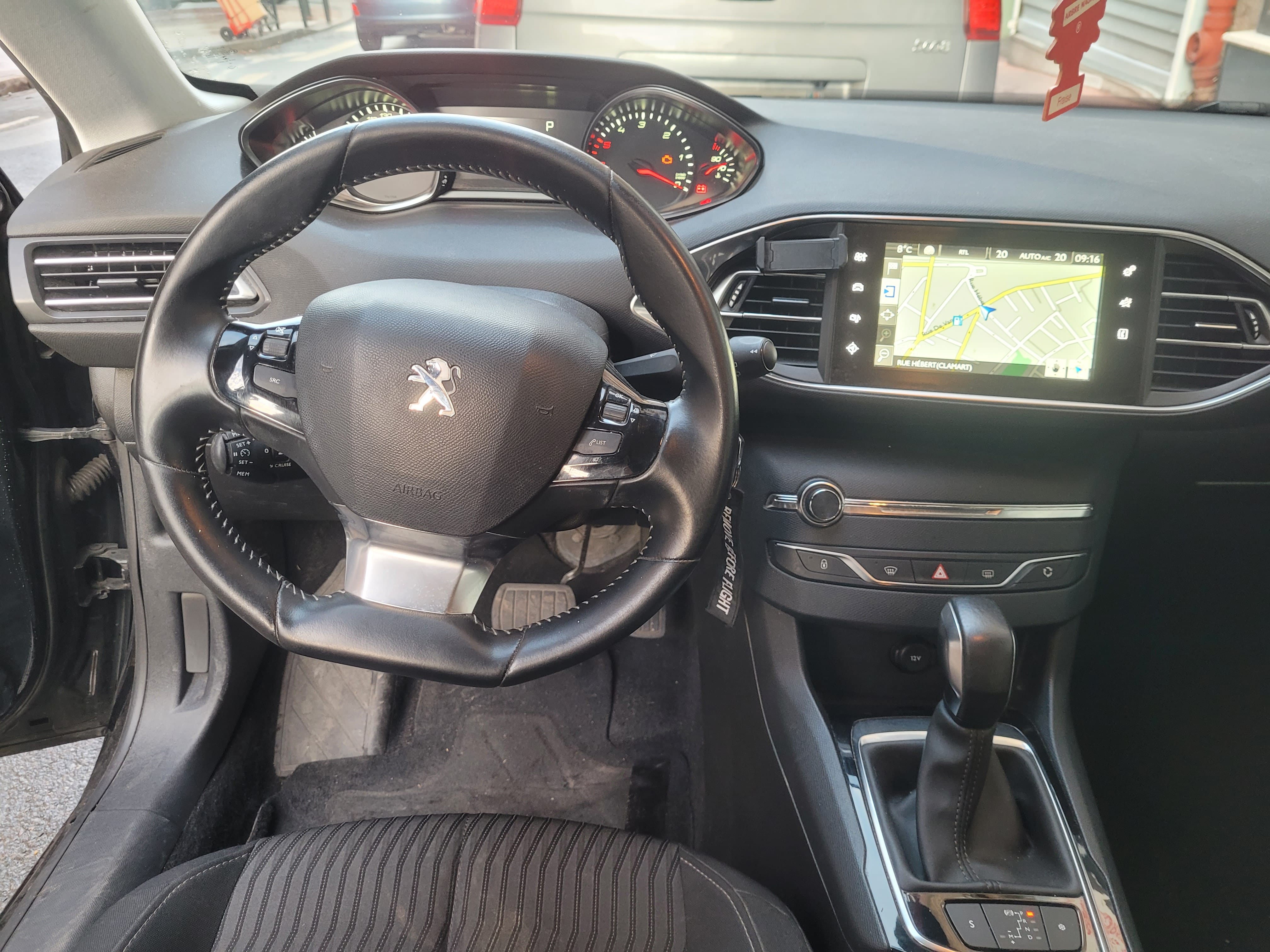 Peugeot 308 SW avec GPS