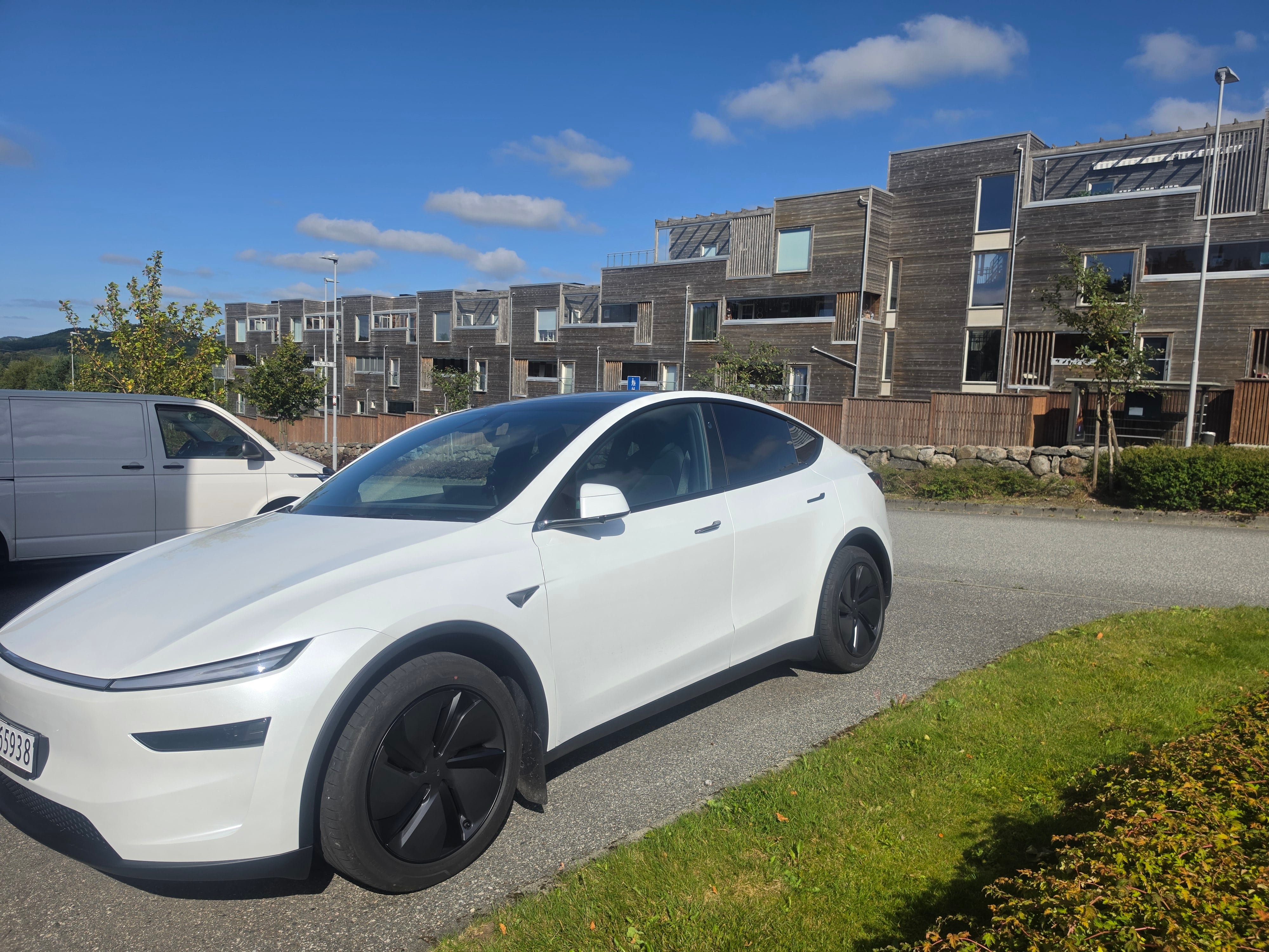 Tesla Model Y Long Range, 2026, Elektrisk, automatisk, 7 seter