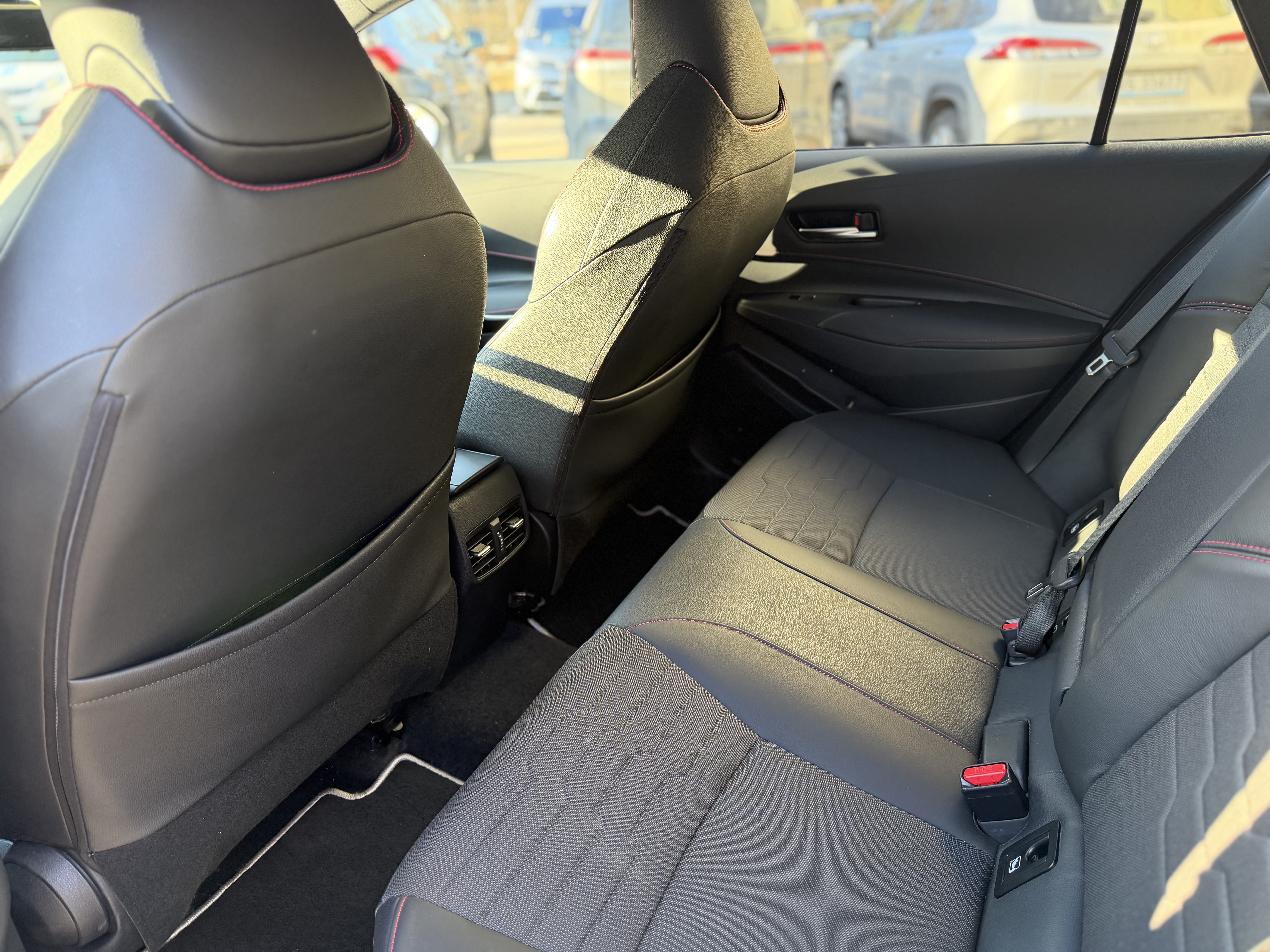 Toyota Corolla Hybrid med Apple CarPlay