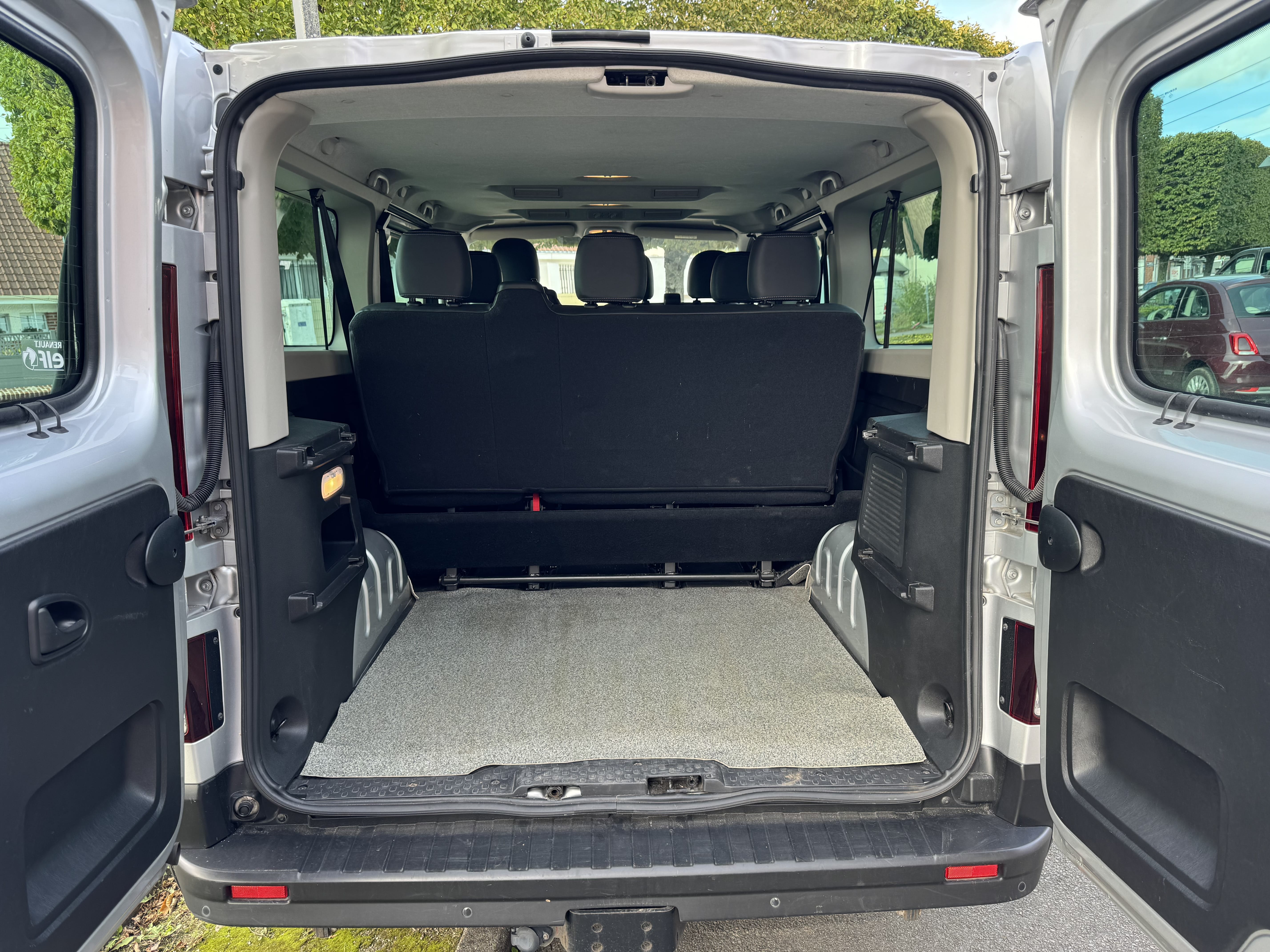 Renault Trafic Passenger avec Porte-skis