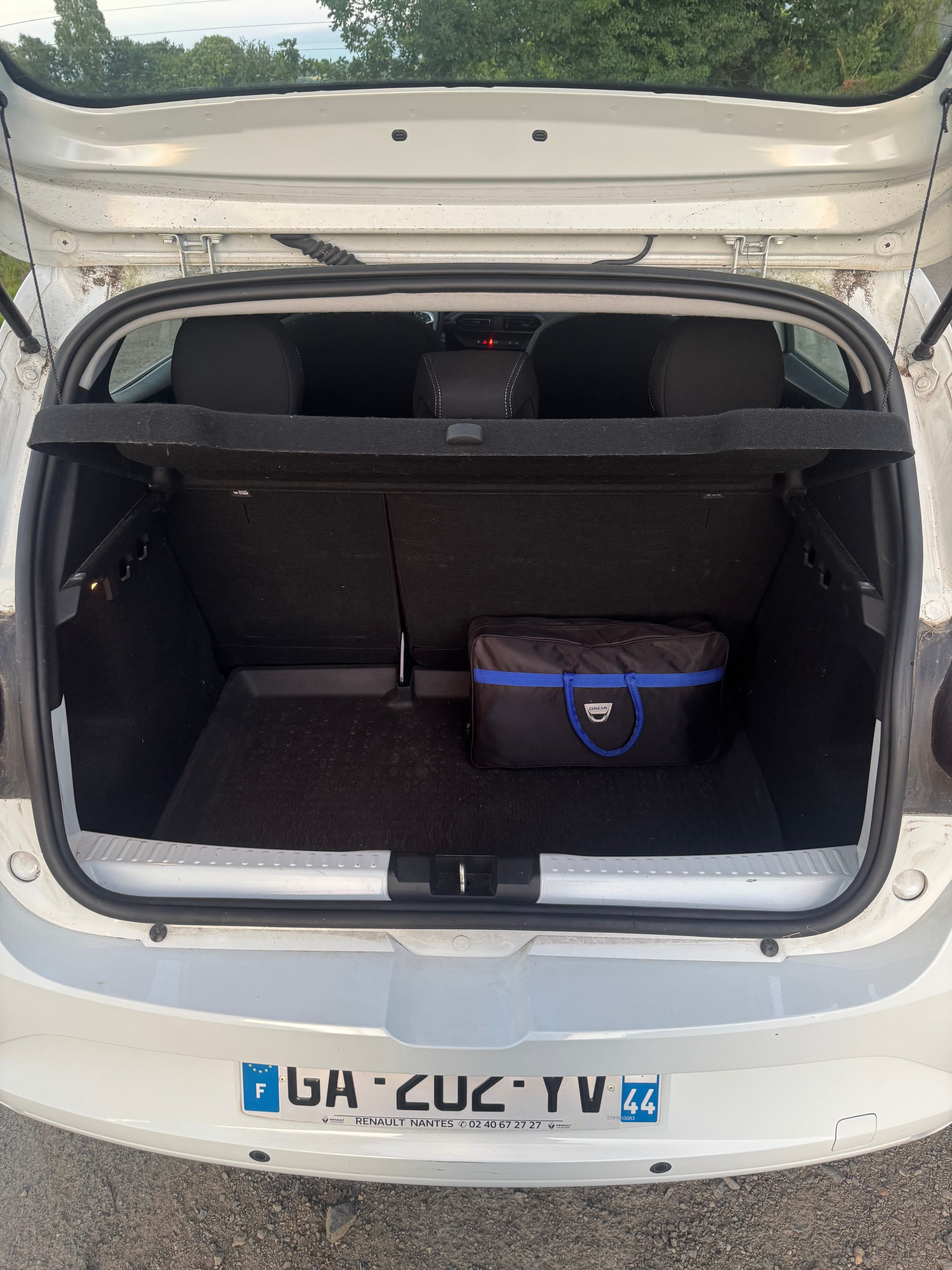 Dacia Sandero avec Siège bébé