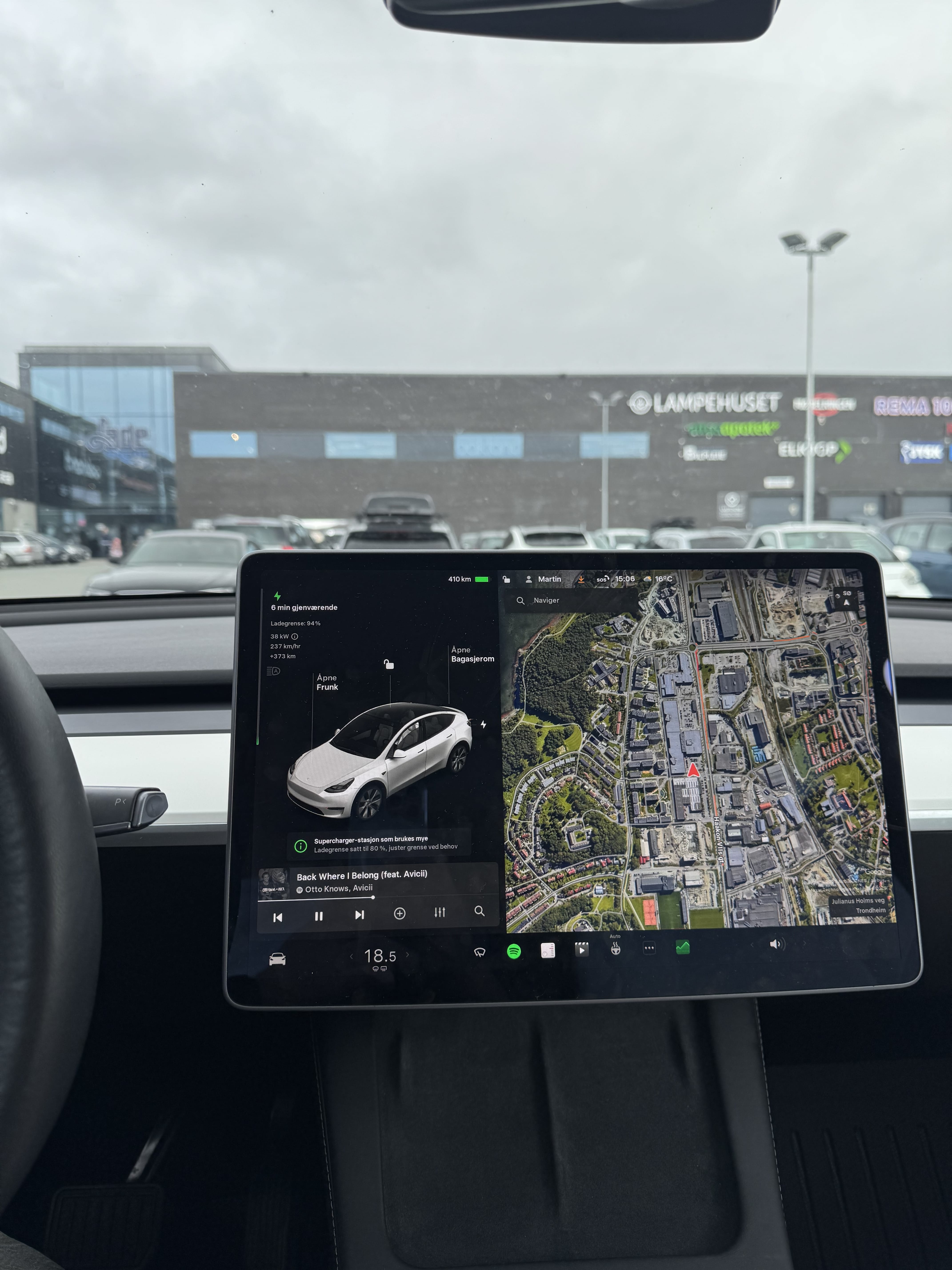 Tesla Model Y Long Range med Cruisekontroll