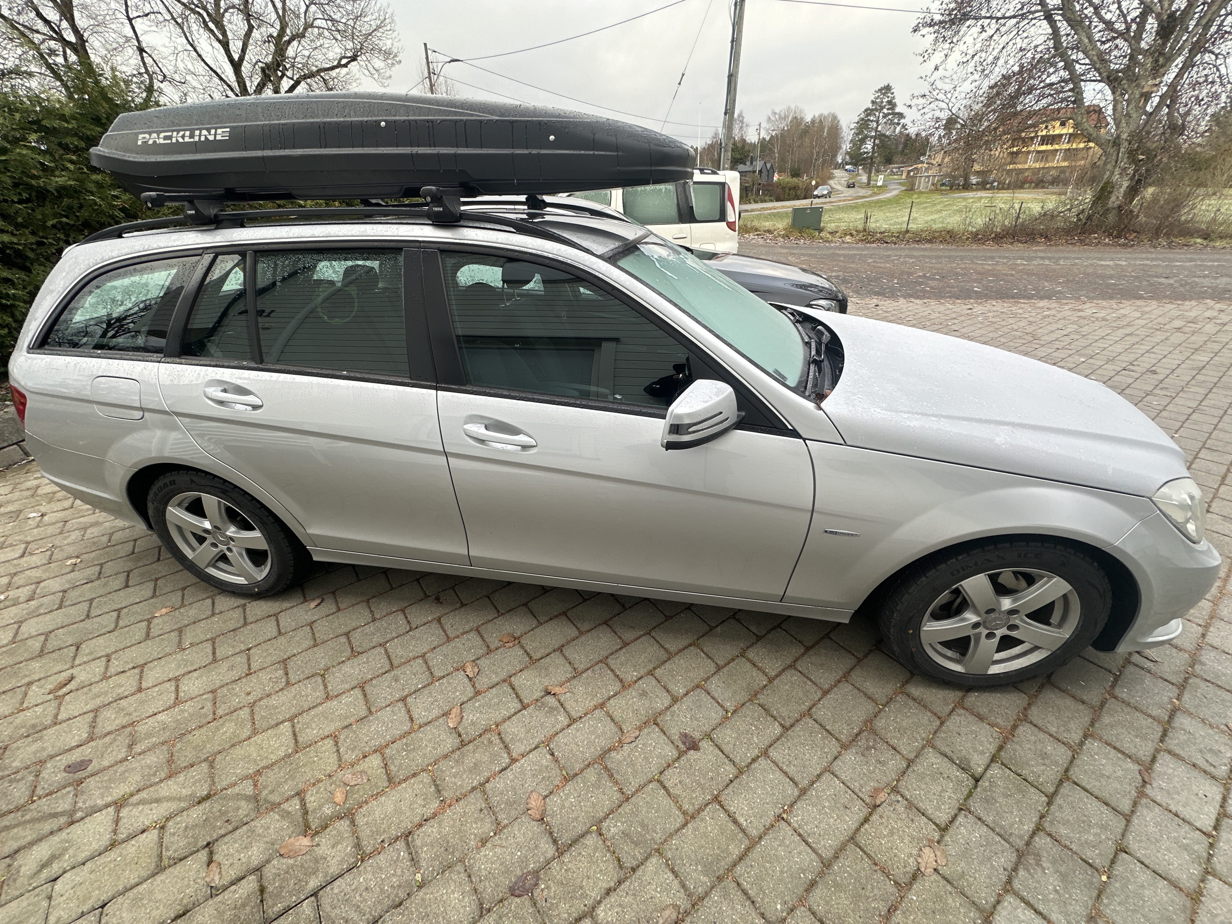 Mercedes-Benz C-Klasse with Air conditioning