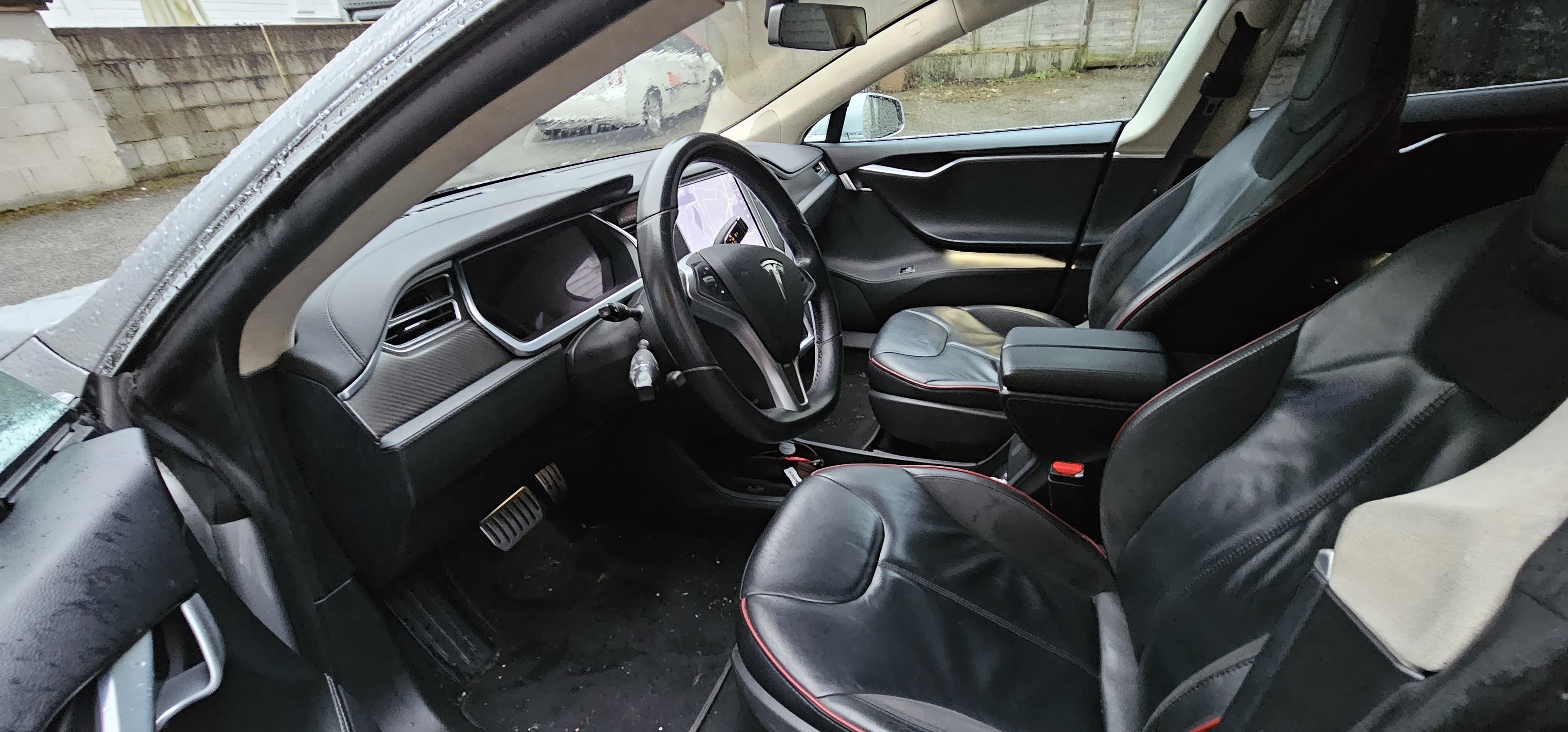 Tesla Model S med Cruisekontroll