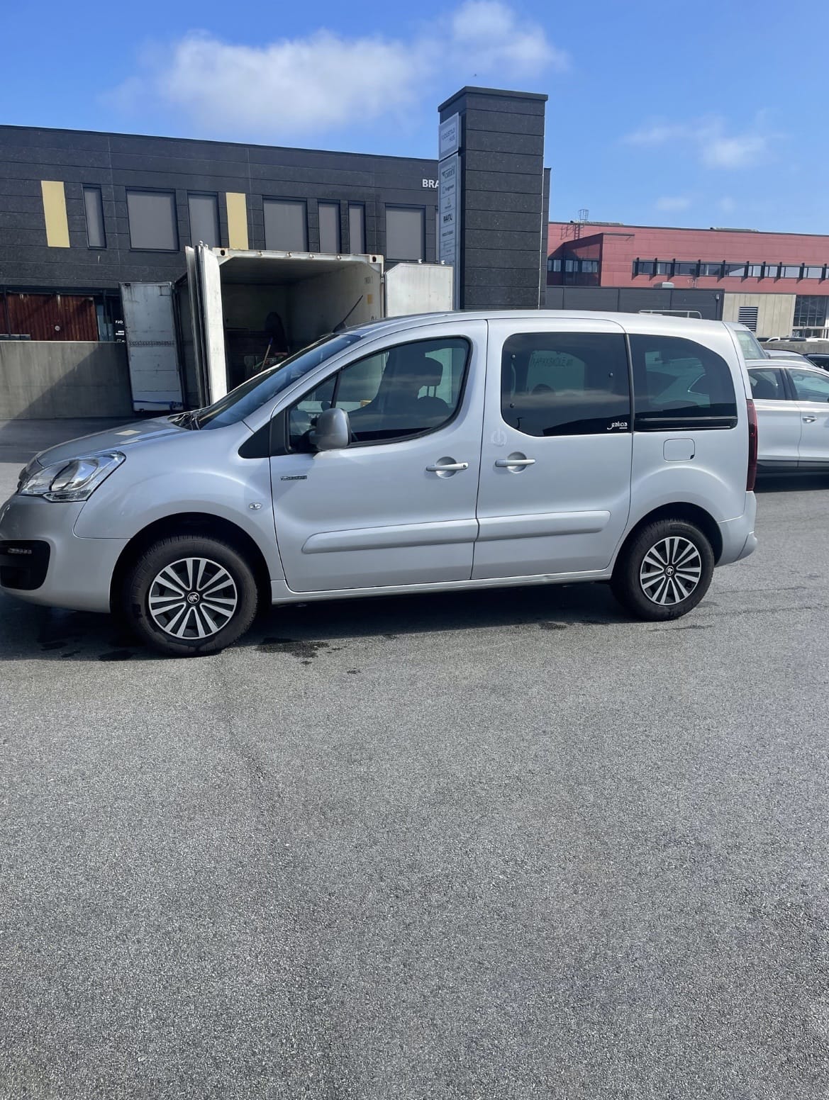 Peugeot Partner Tepee med Babysete