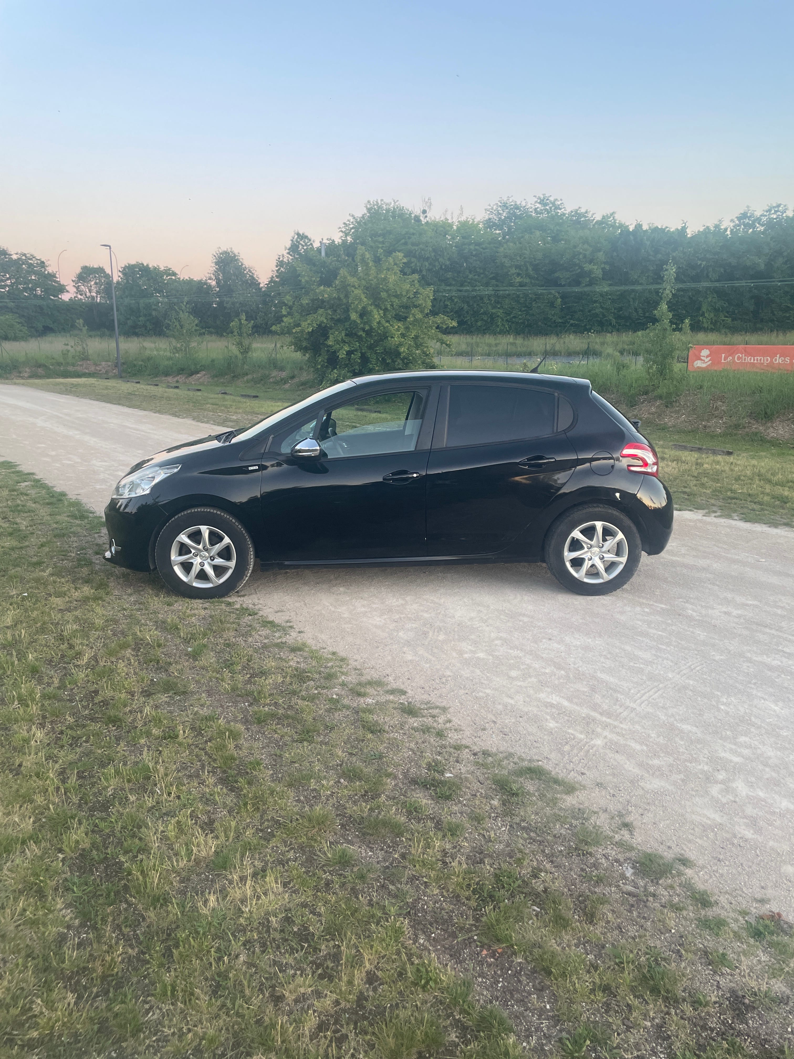 Peugeot 208 avec Climatisation