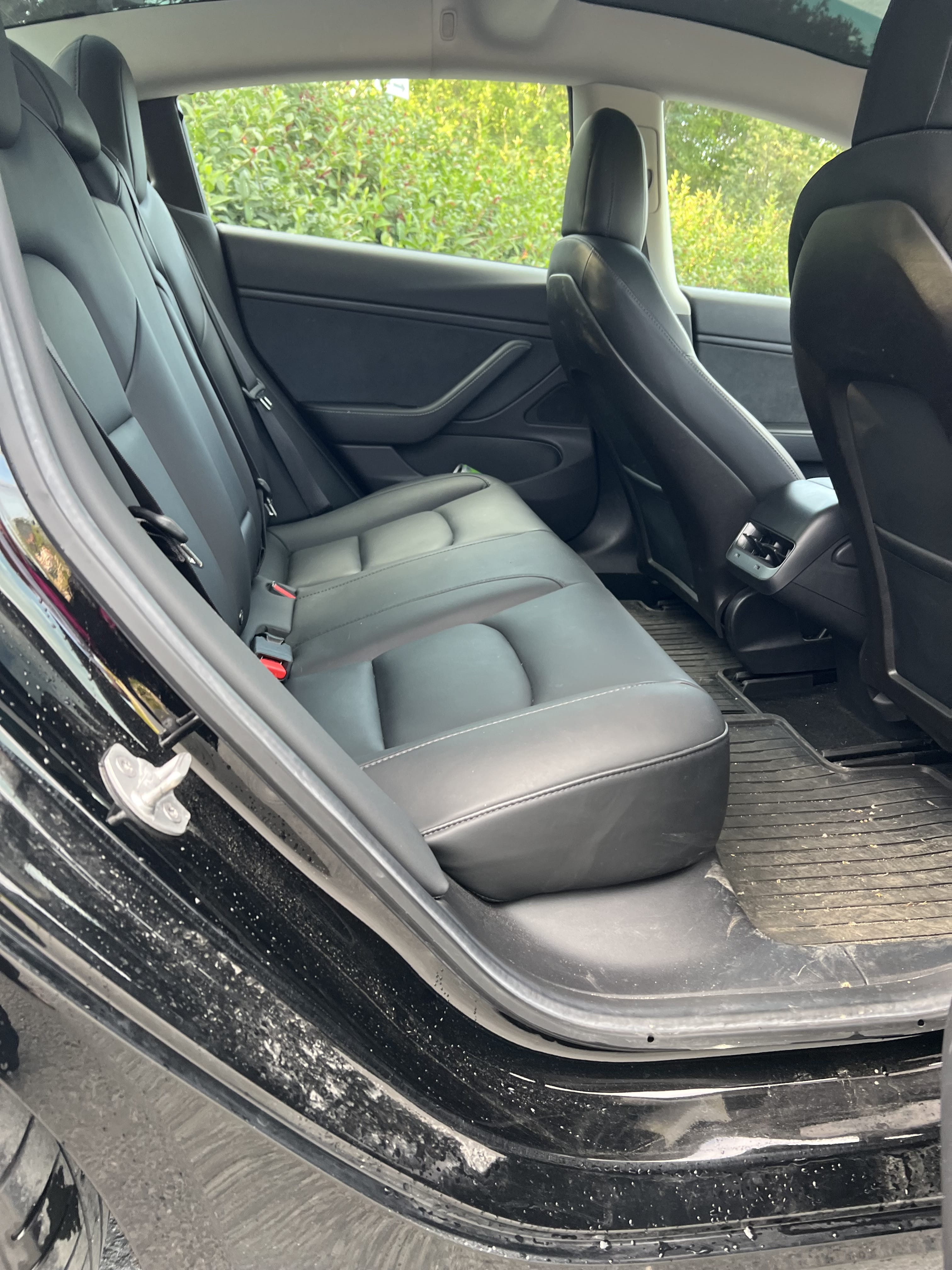Tesla Model 3 Standard Range Plus met Bluetooth audio