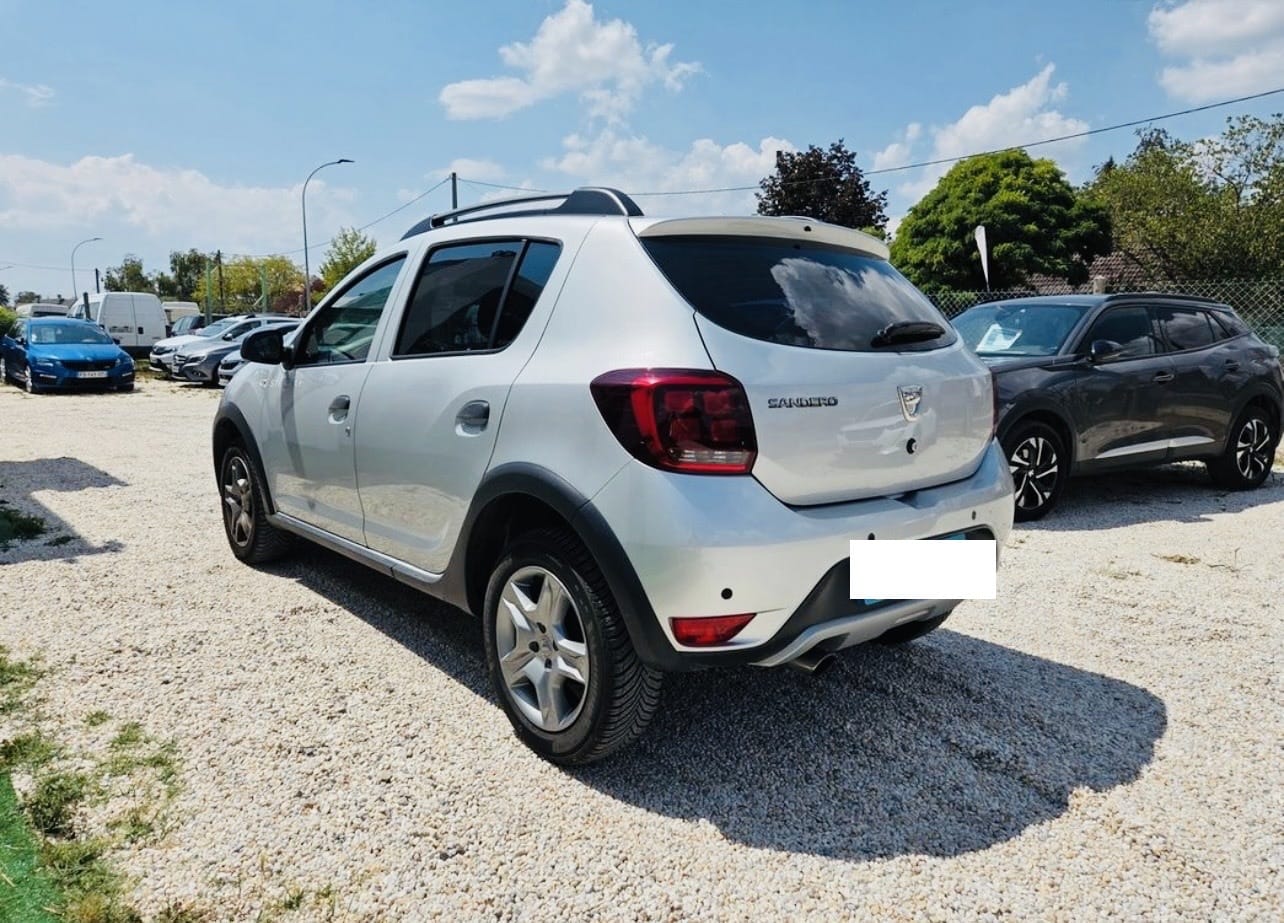 Dacia Sandero Stepway avec GPS