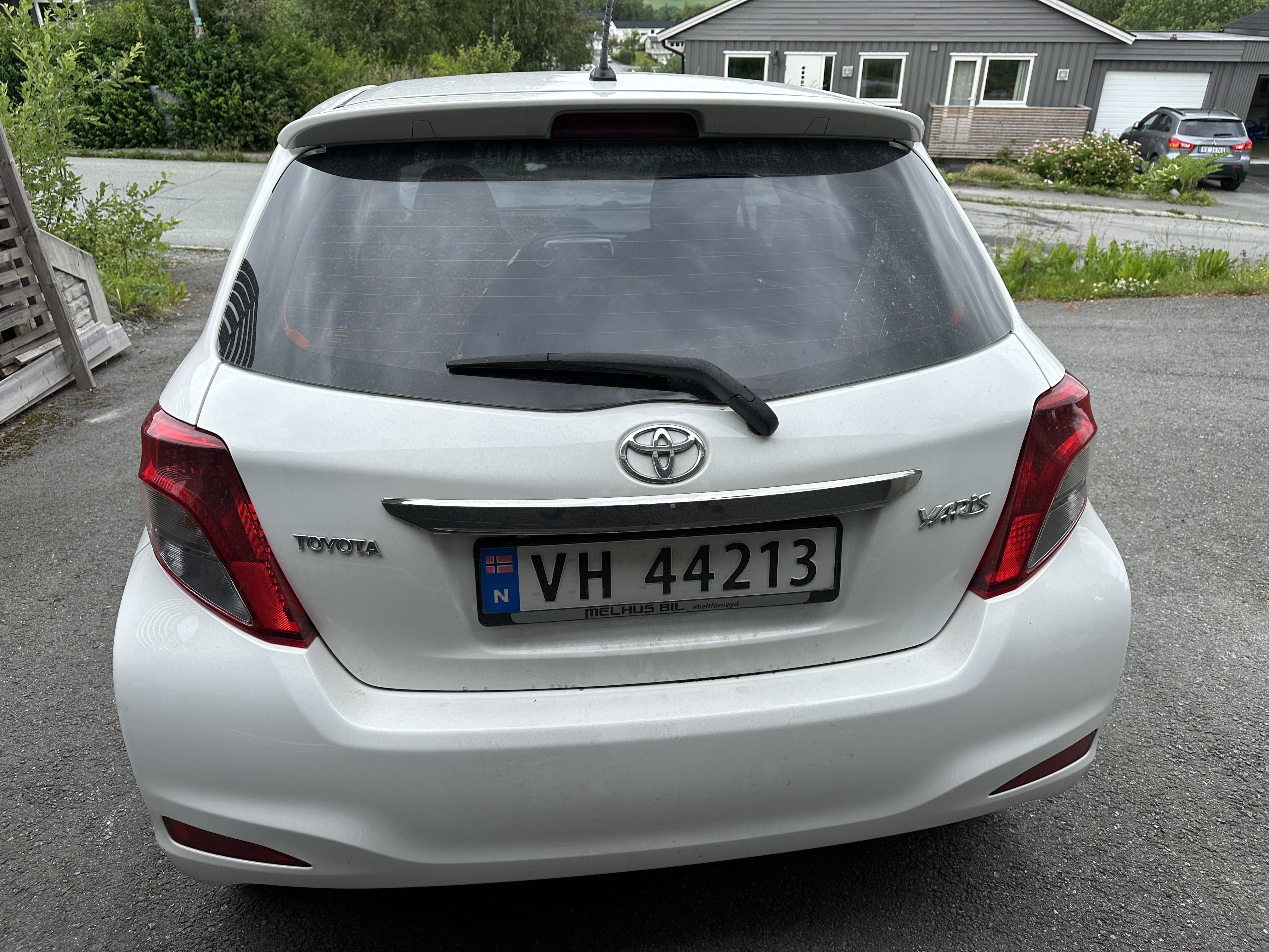 Toyota Yaris with Car radio
