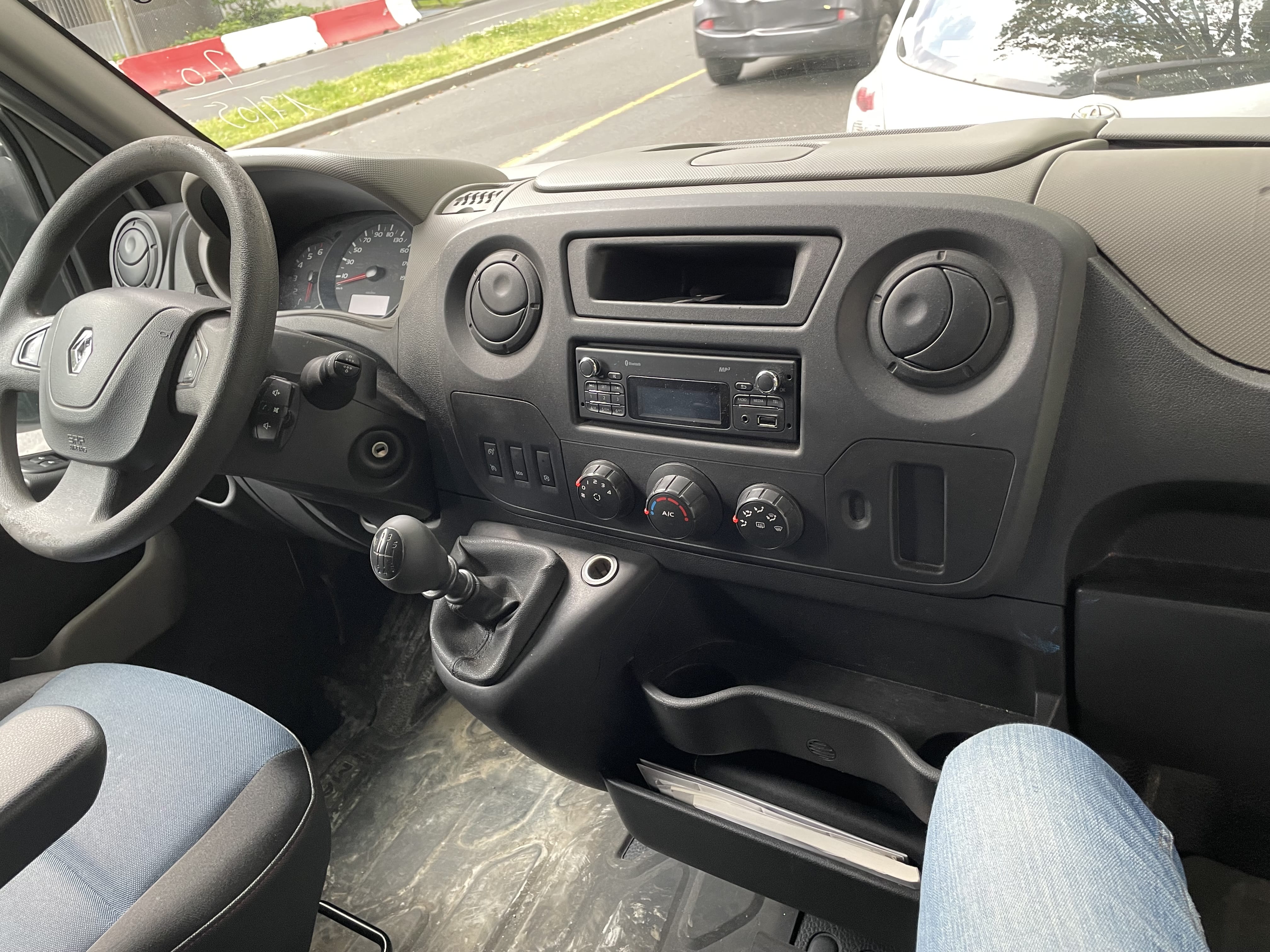 Renault Master avec Attelage