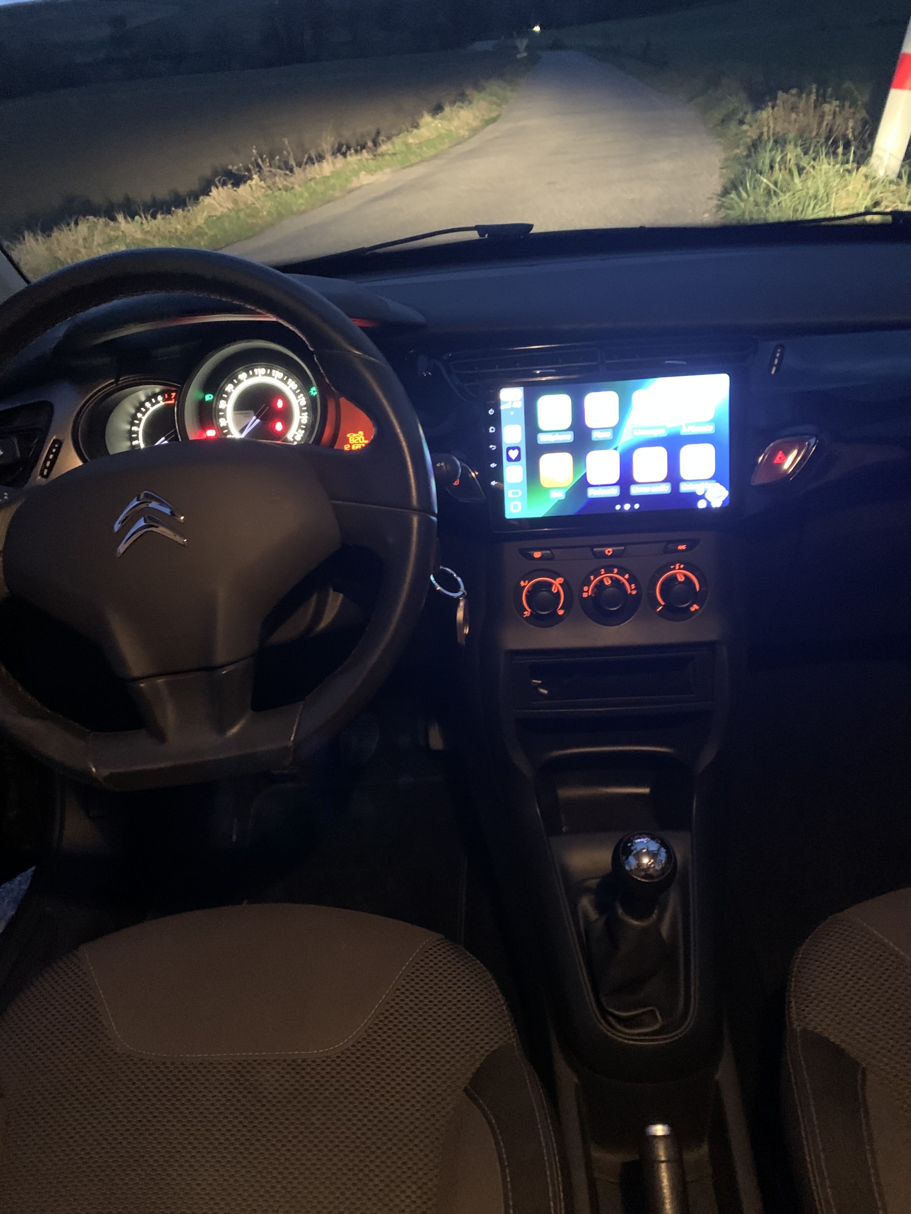 Citroen C3 Métro Argoulets – CarPlay met Cruise control