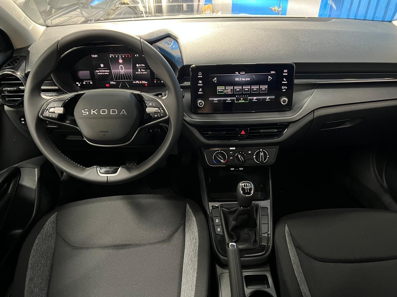 Skoda Fabia 1.0 con GPS