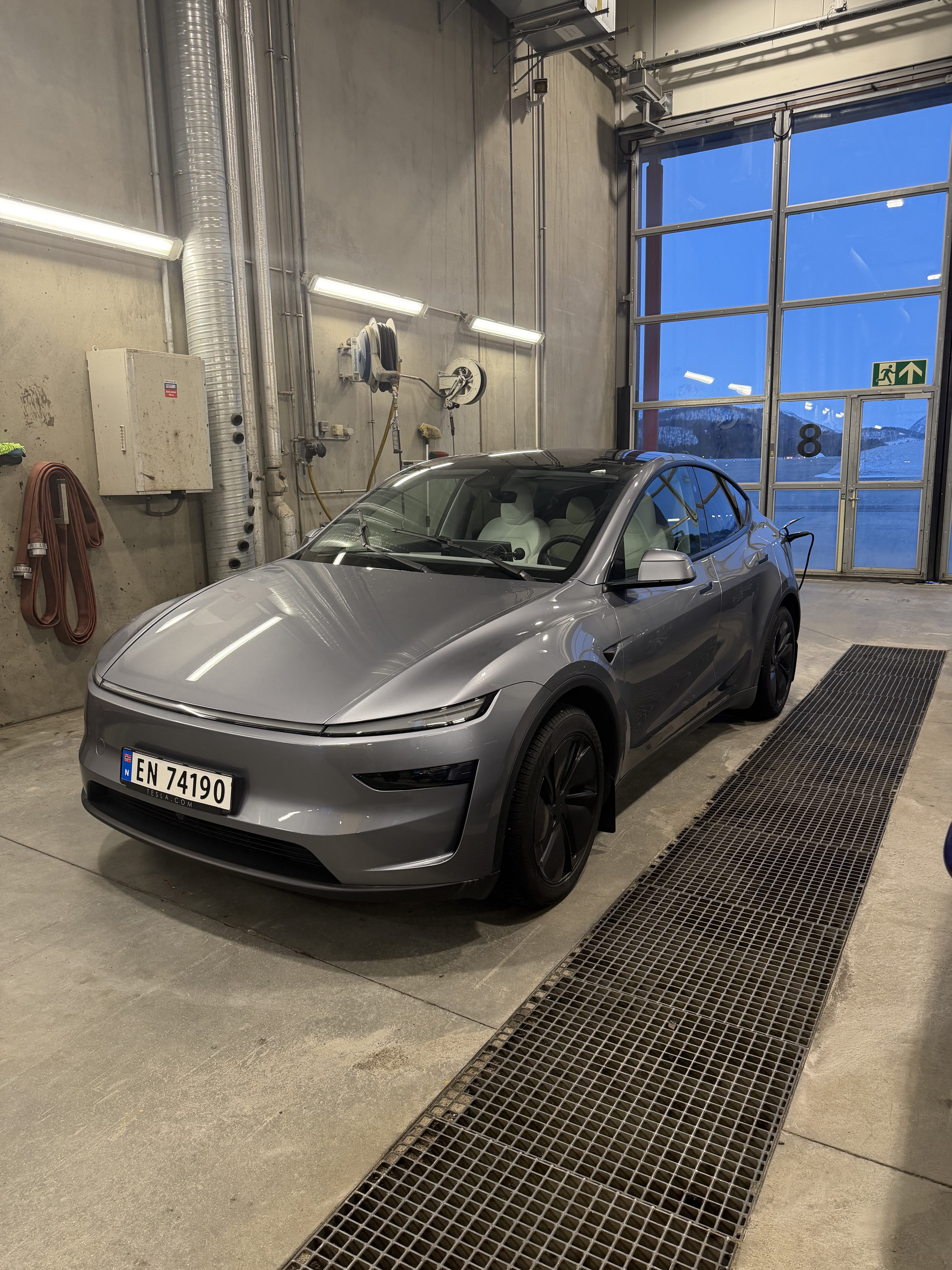 Tesla Model Y Long Range, 2025, Elektrisch, automatisch