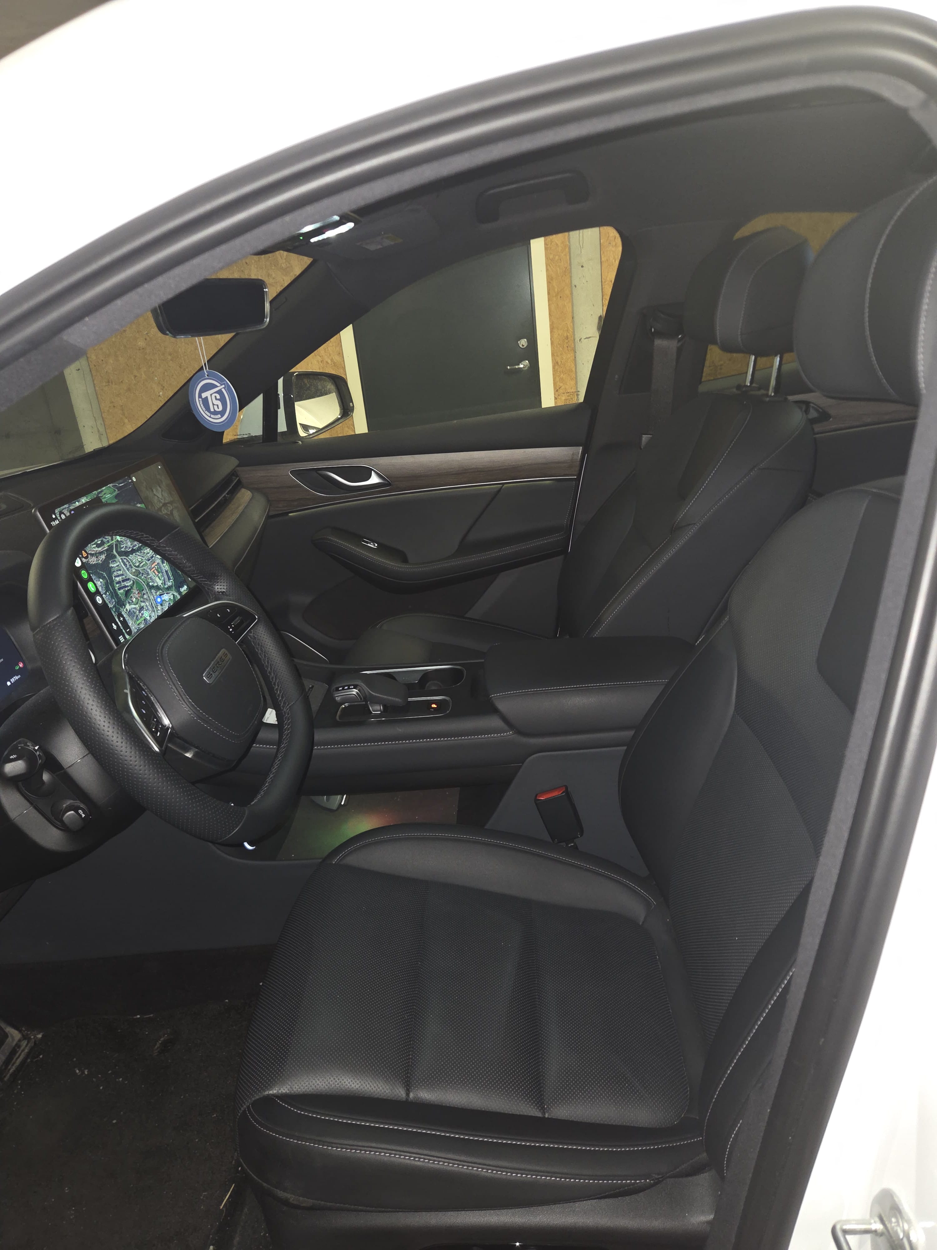 Seres Seres 5 Premium 4WD with Dashcam
