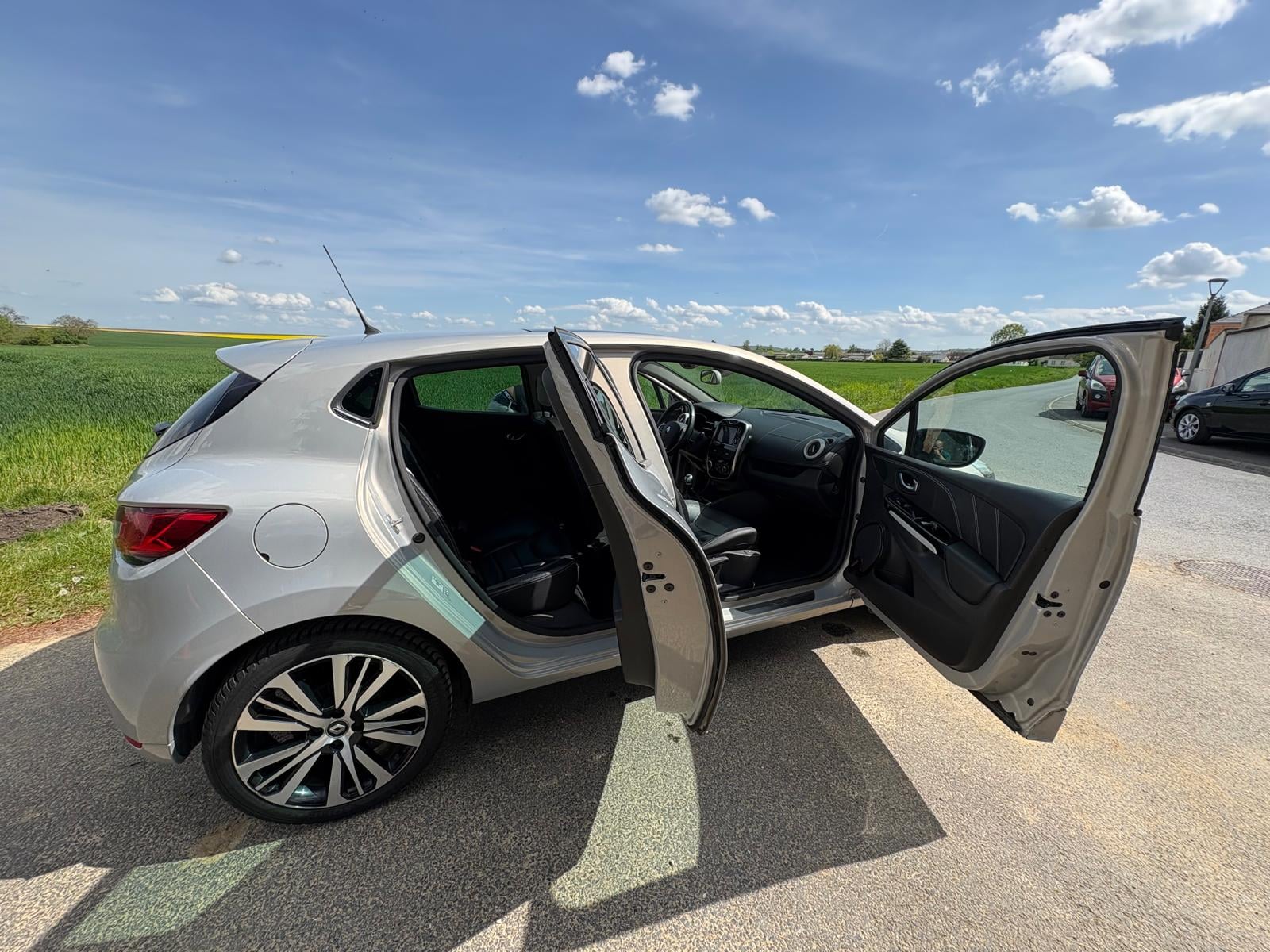 Renault Clio avec Climatisation