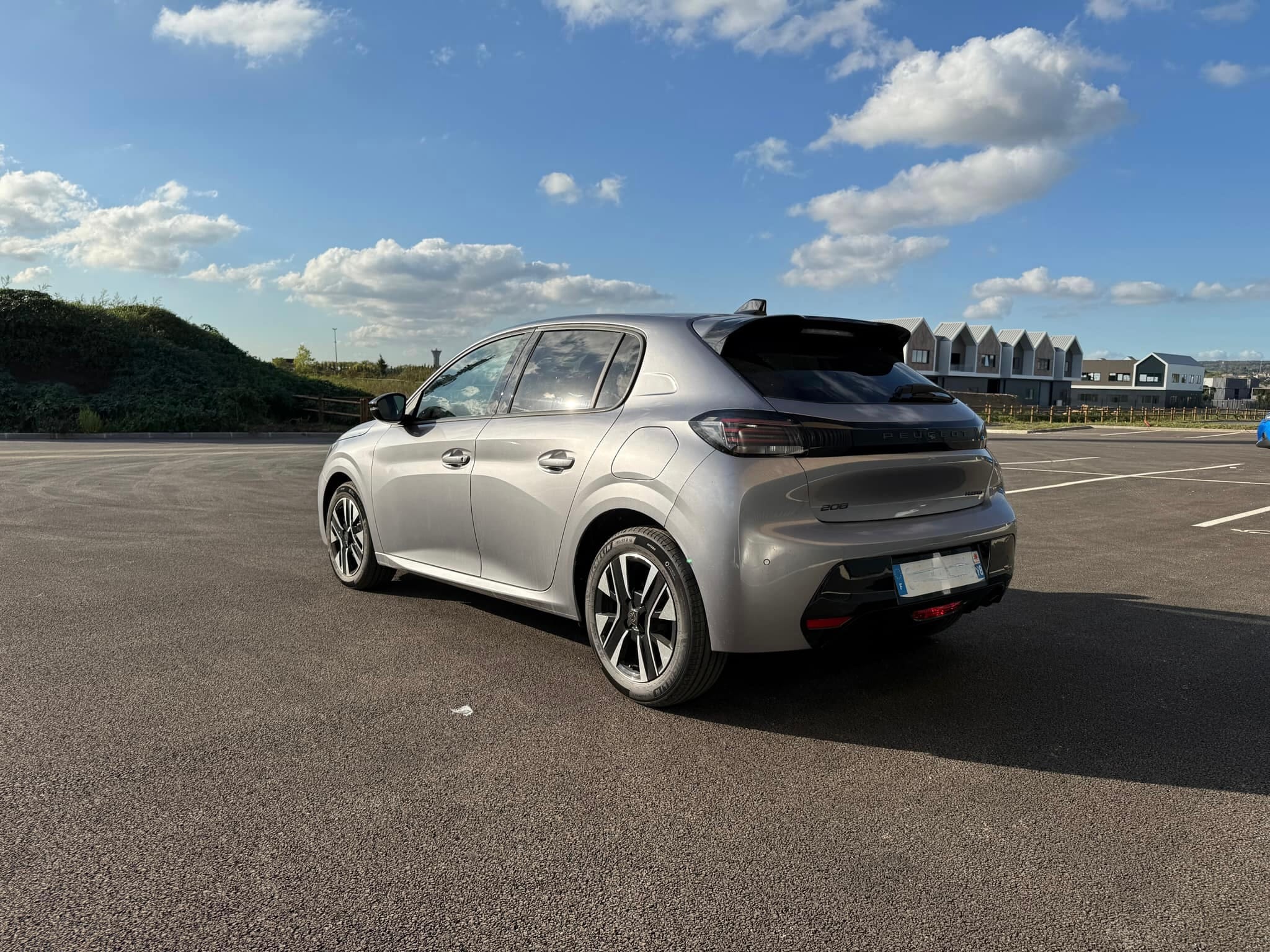 Peugeot 208 avec GPS