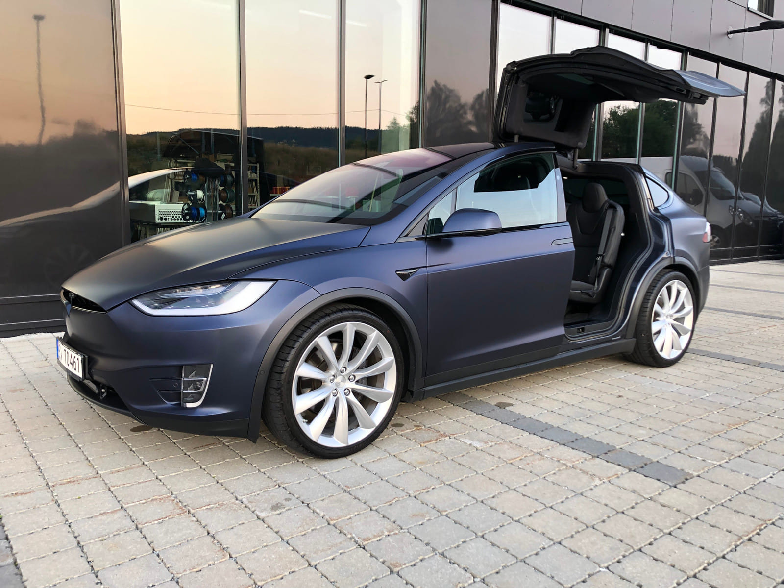 Tesla Model X med Ryggekamera