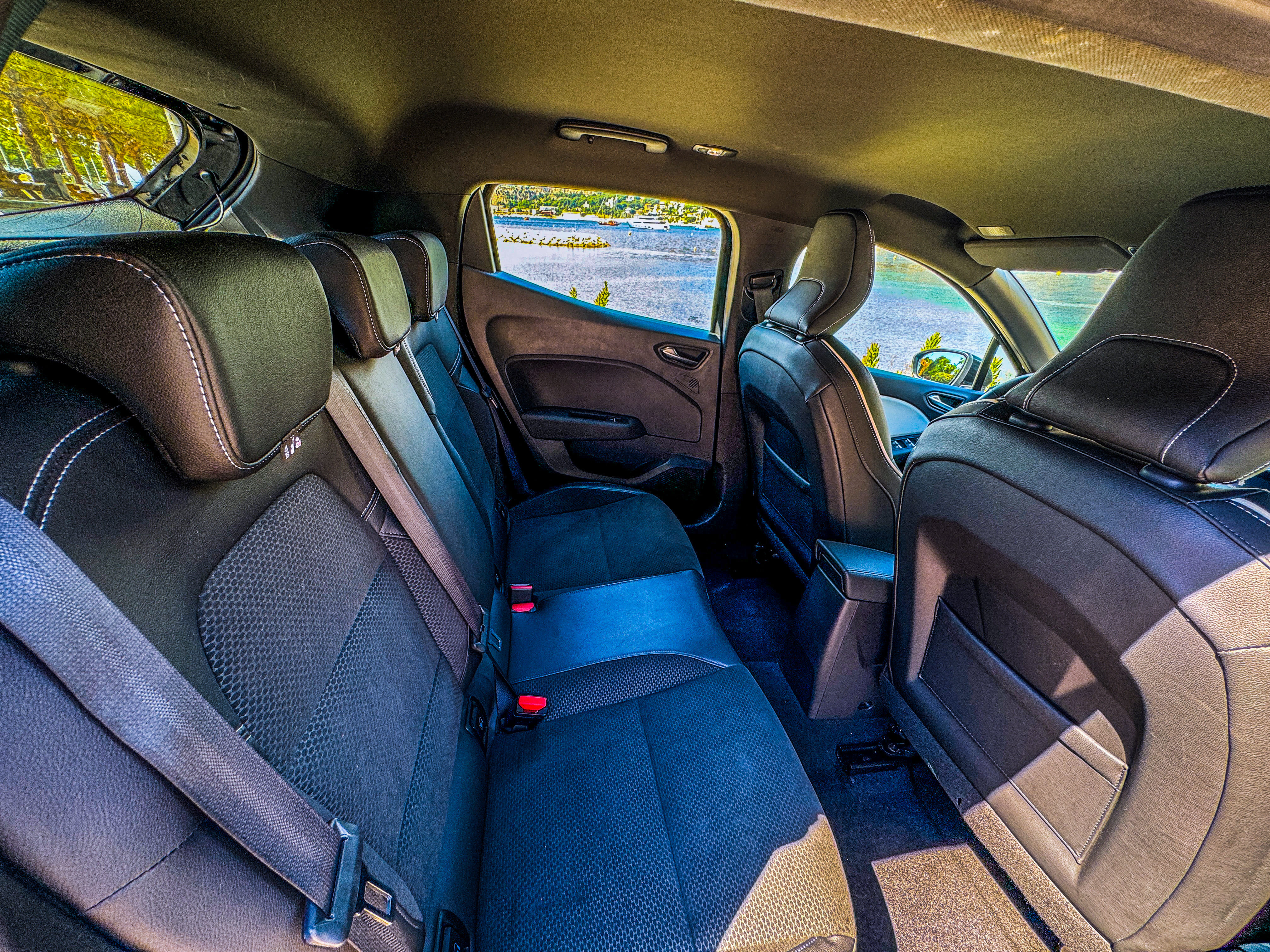 Renault Clio 243 avec Chaines