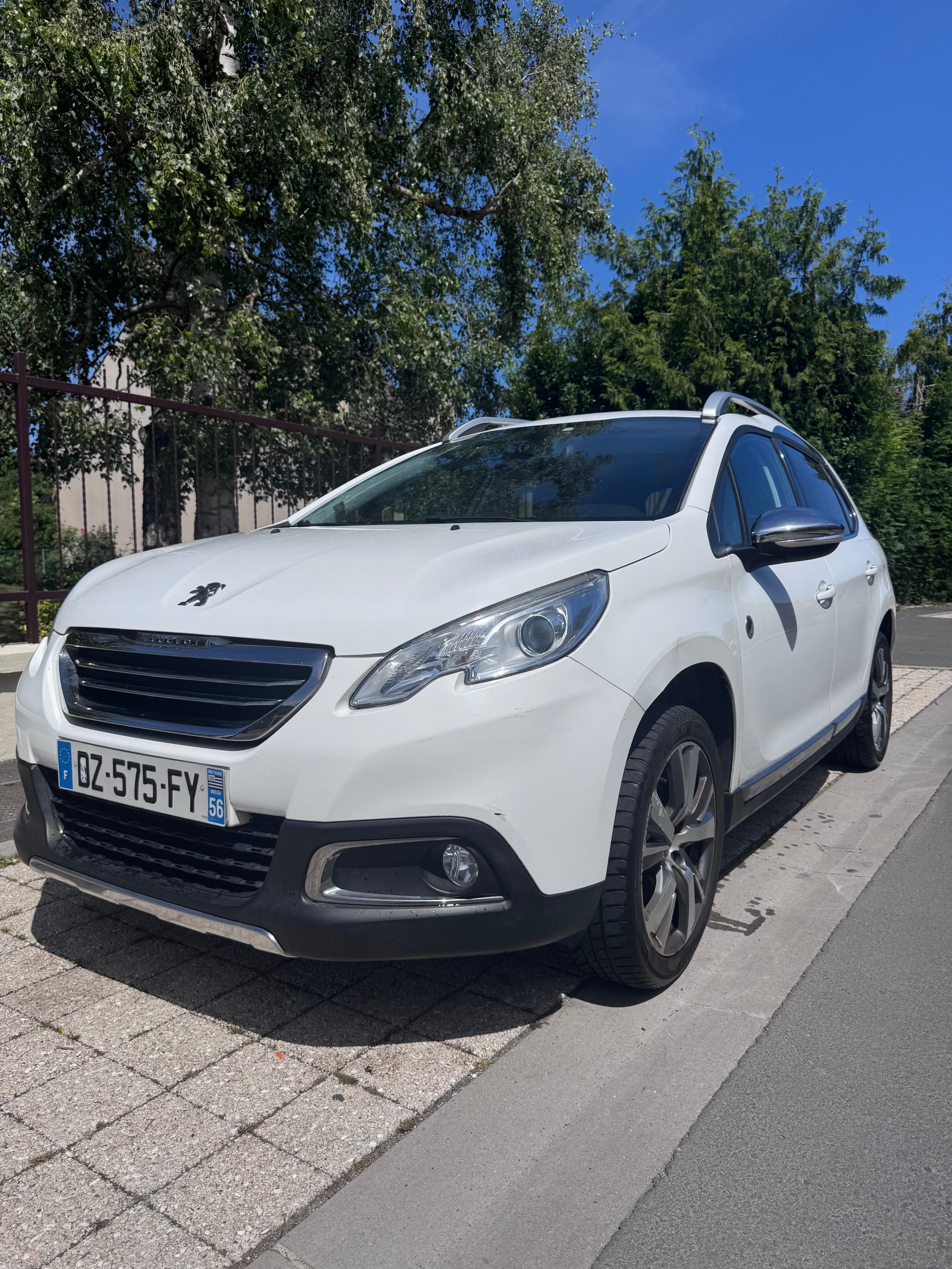 Peugeot 2008 avec Siège bébé
