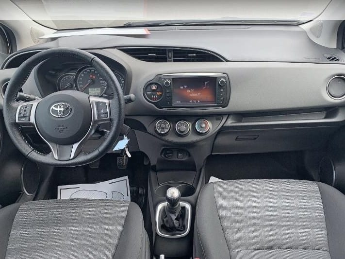Toyota Yaris VVTI Dynamic, essence E95, caméra de recul, limitateur de vitesse, climatisation avec Régulateur de vitesse