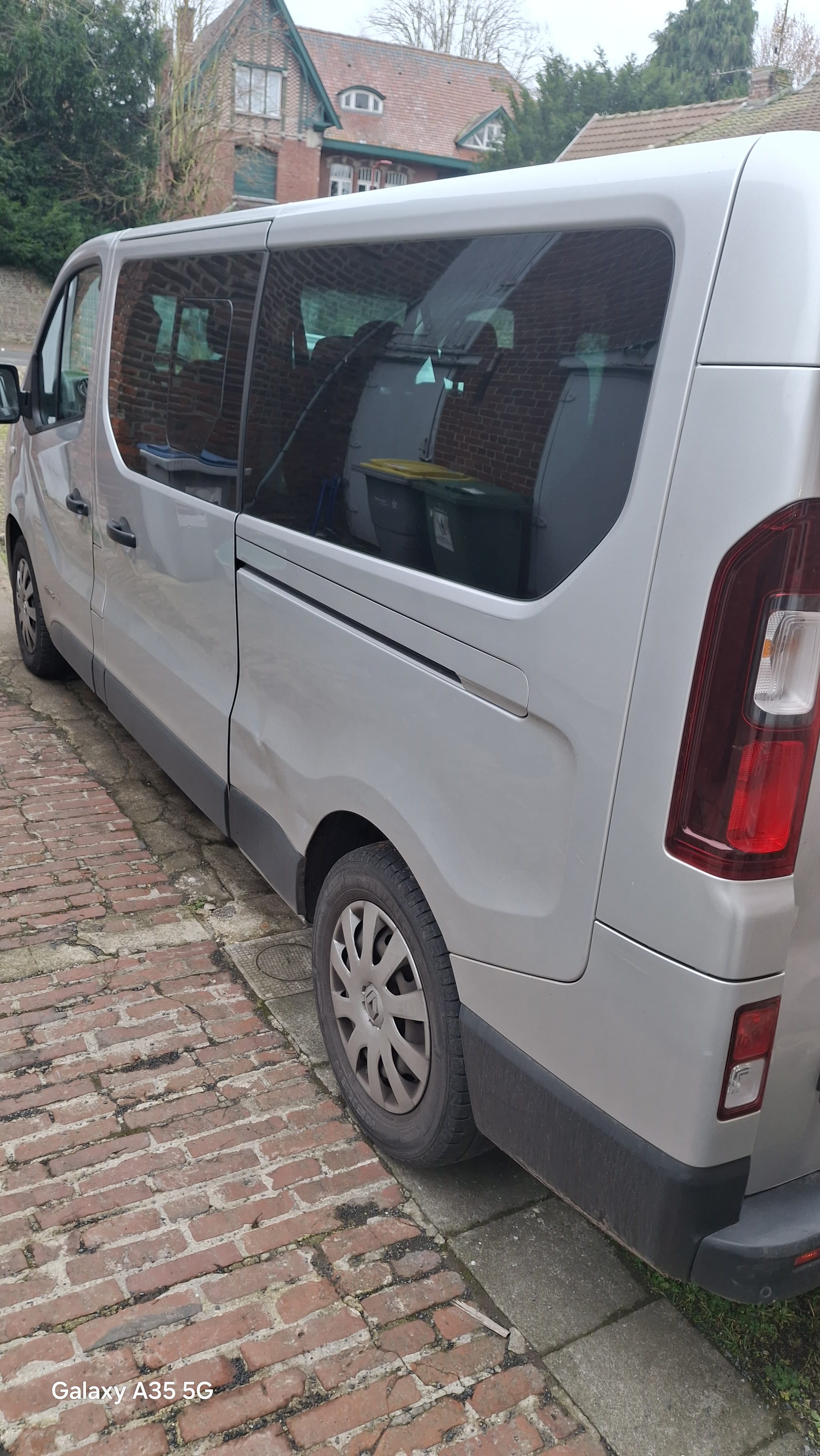 Renault Trafic avec Entrée audio / iPod